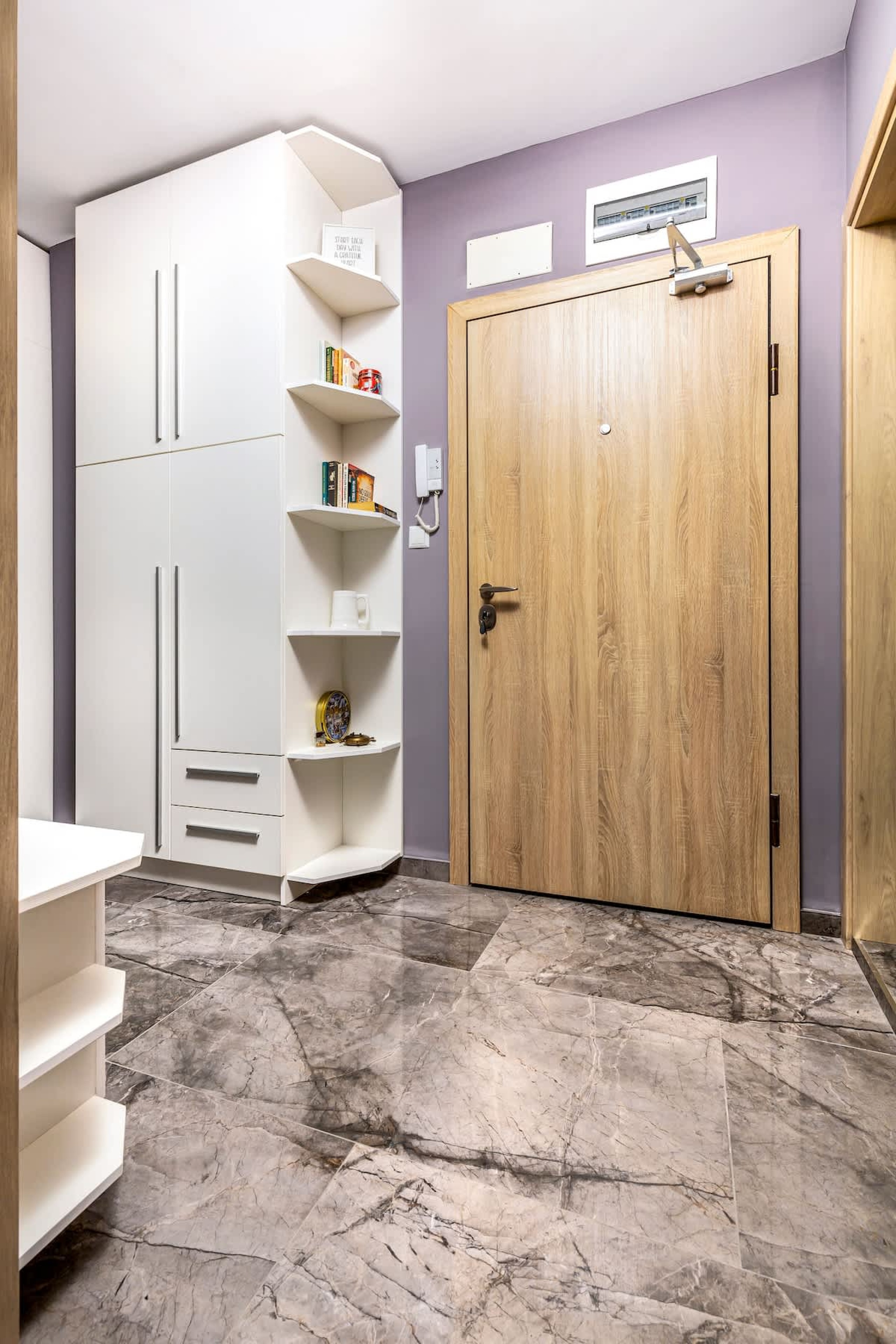 Scoutaround White Logo