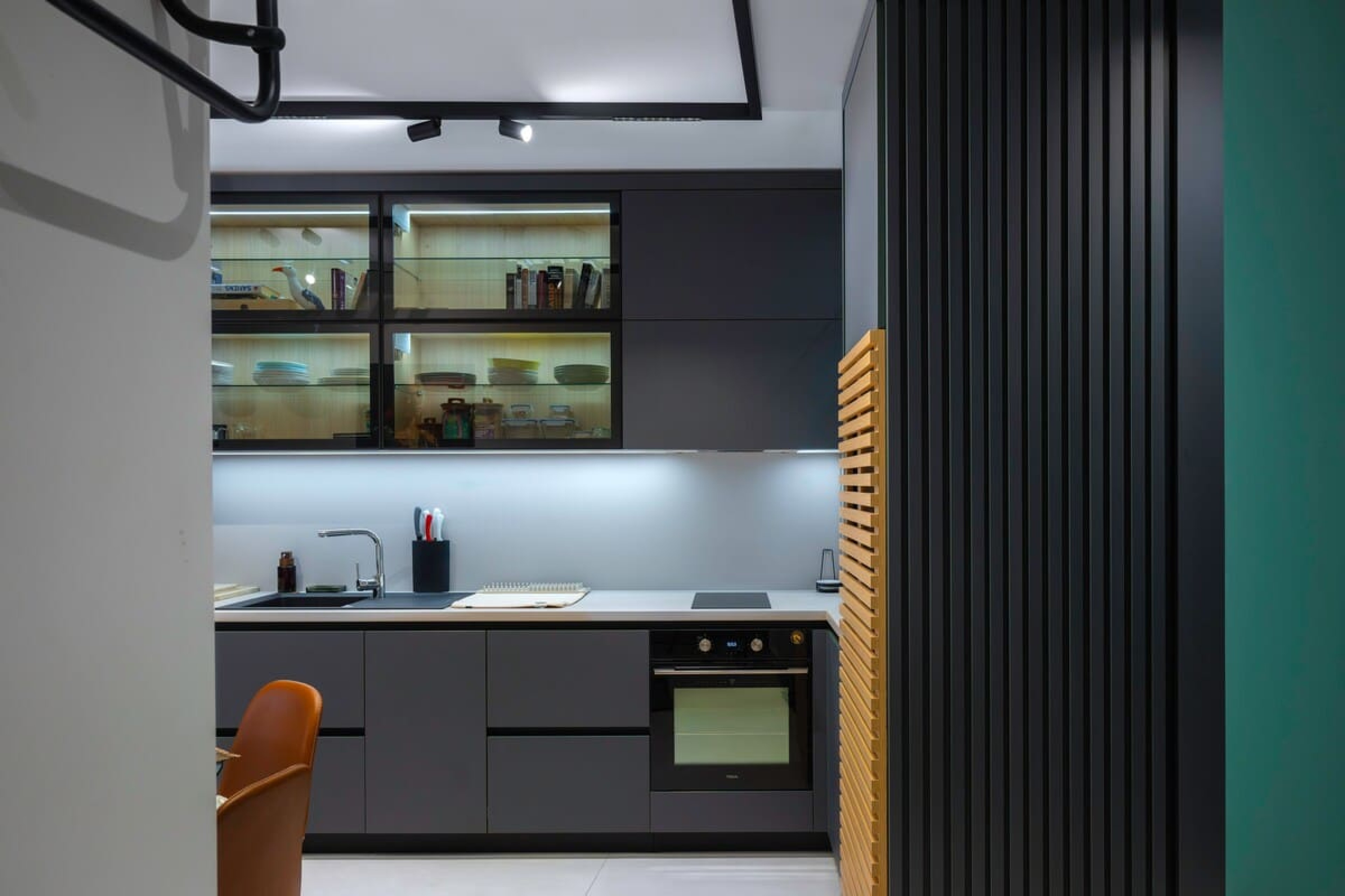 Scoutaround White Logo