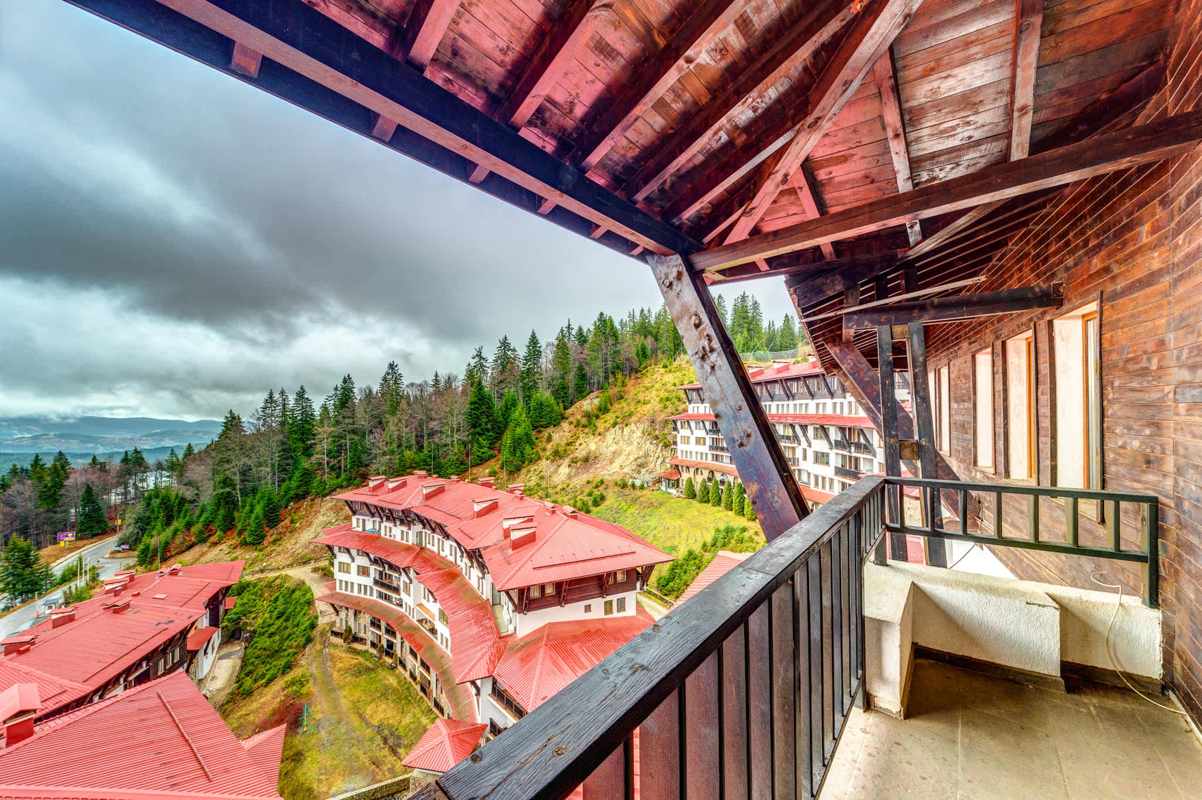 Scoutaround White Logo