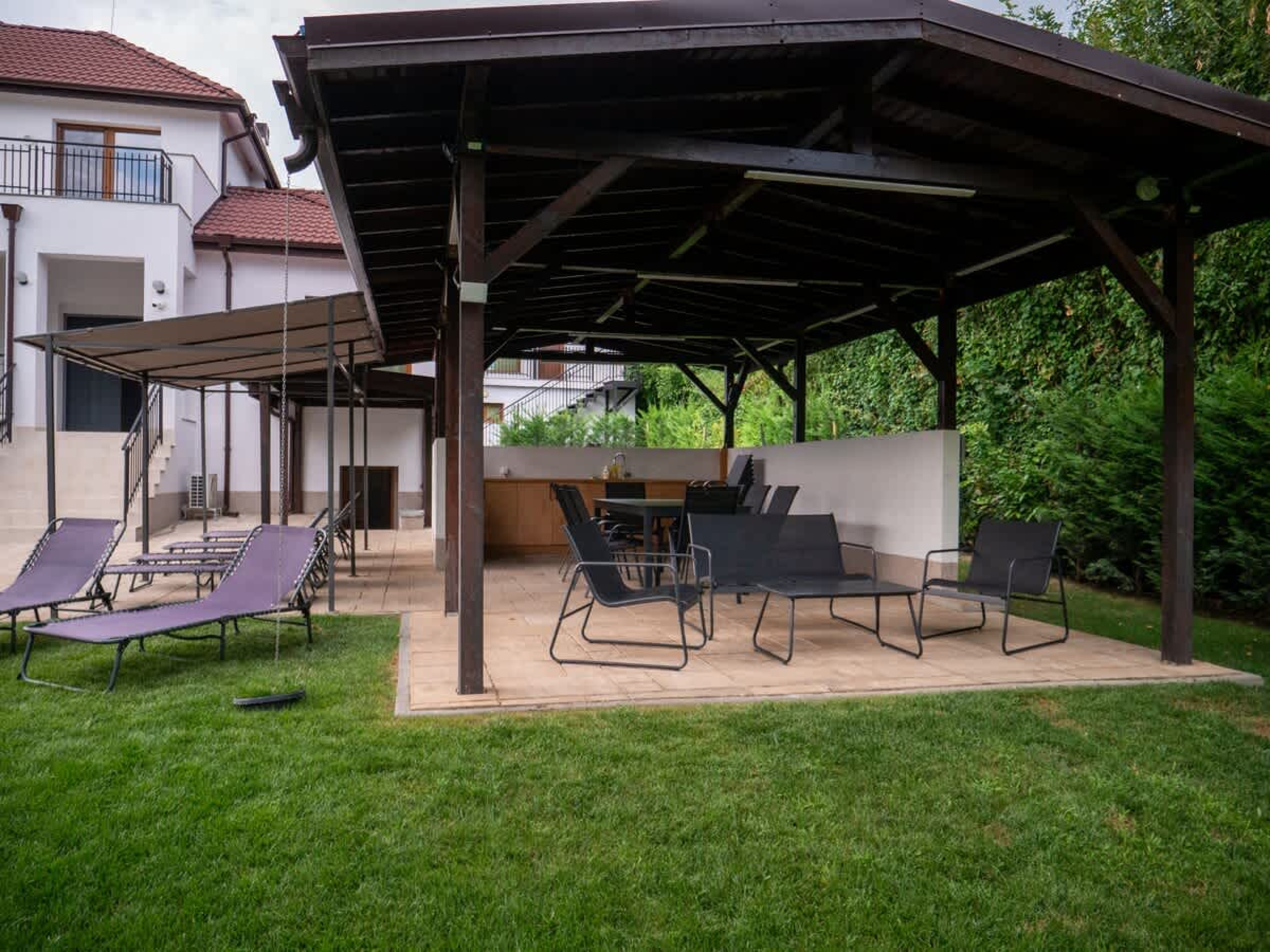 Scoutaround White Logo