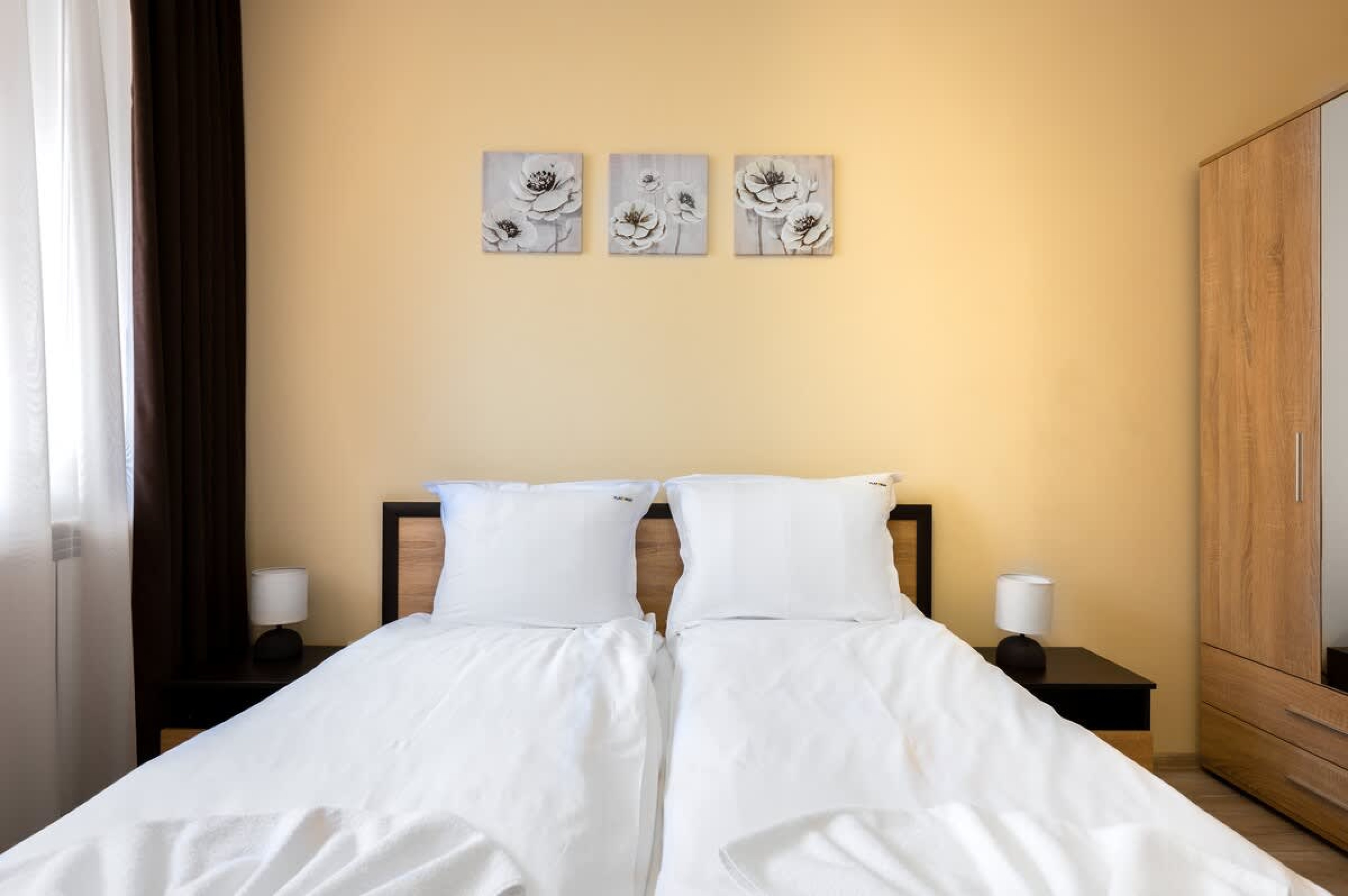 Nomad Haven: 1BD Flat with Balcony near the Center - Photo 3