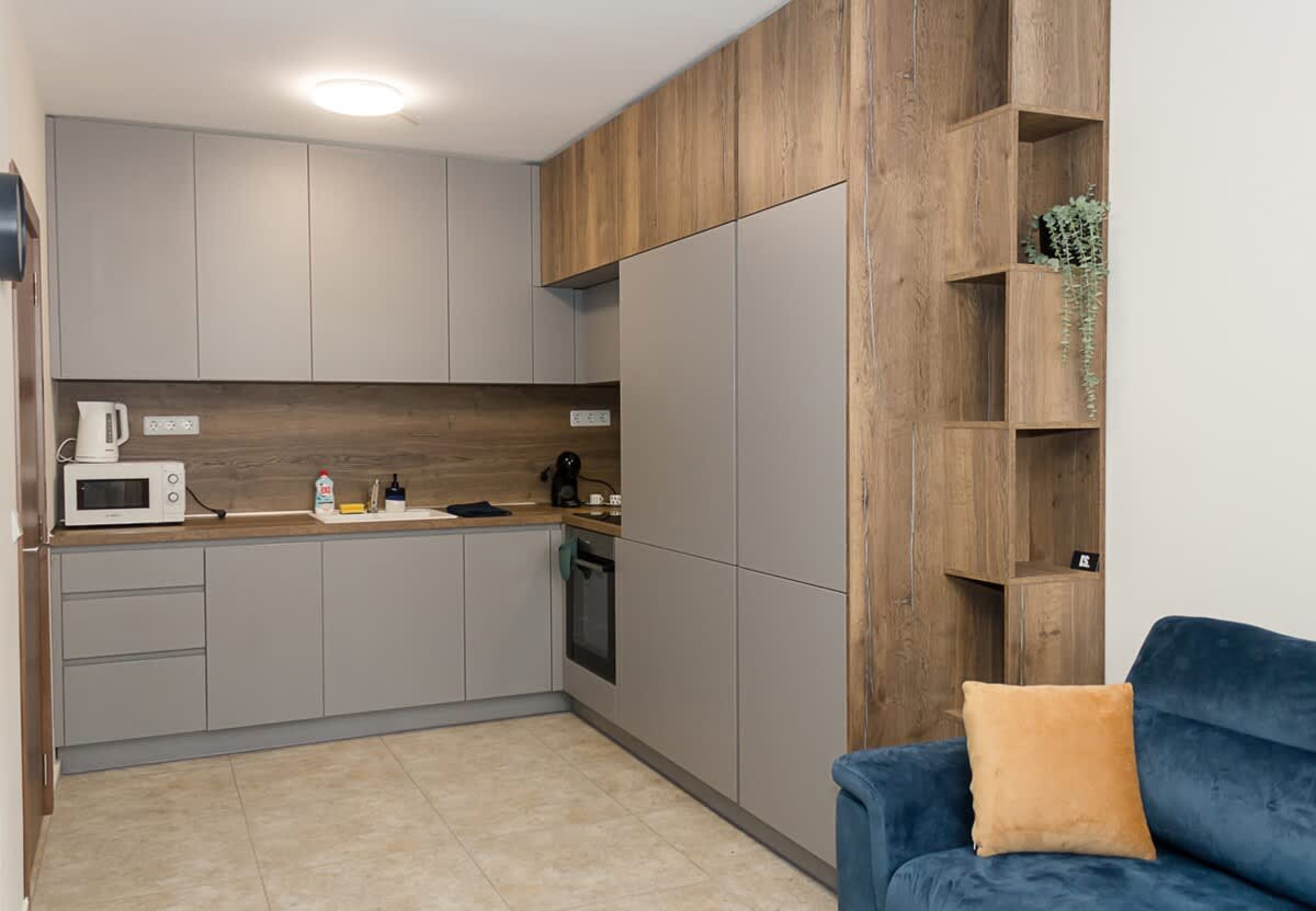 Scoutaround White Logo