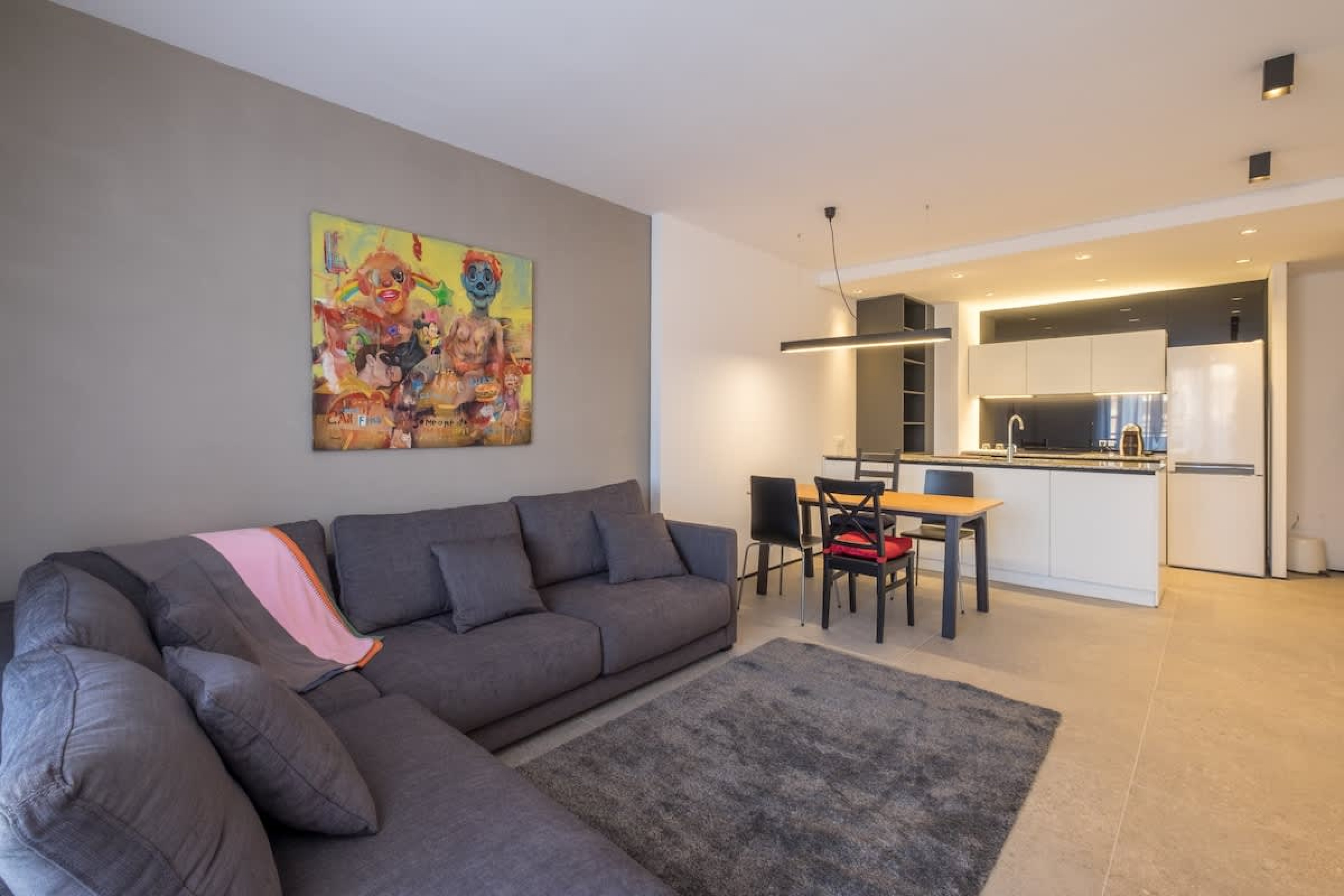 Scoutaround White Logo