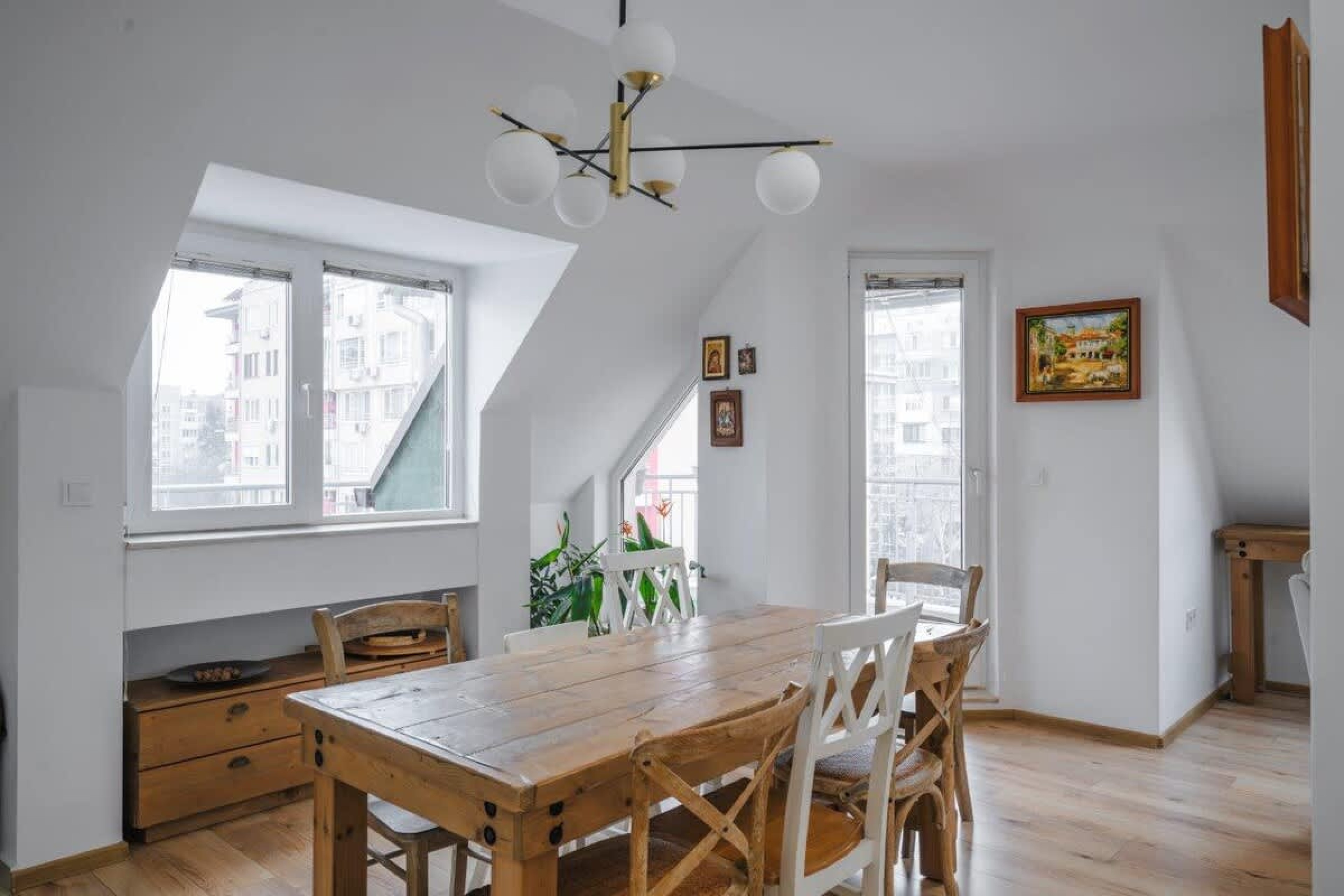 Scoutaround White Logo