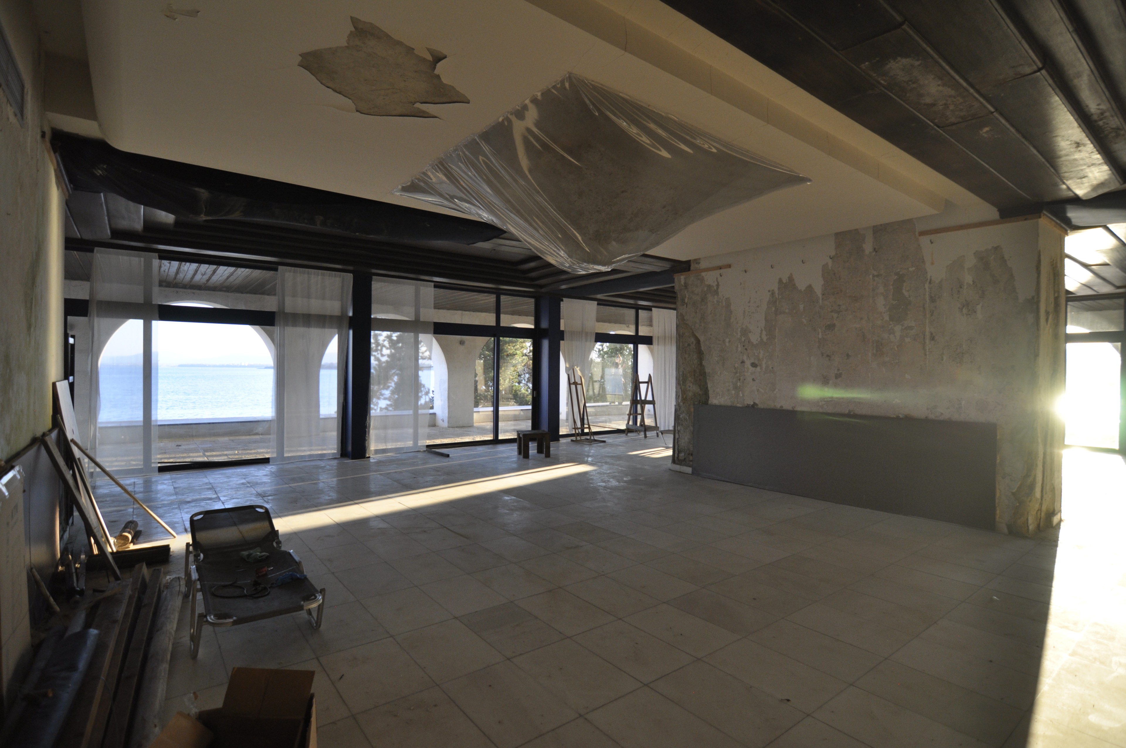 Scoutaround White Logo