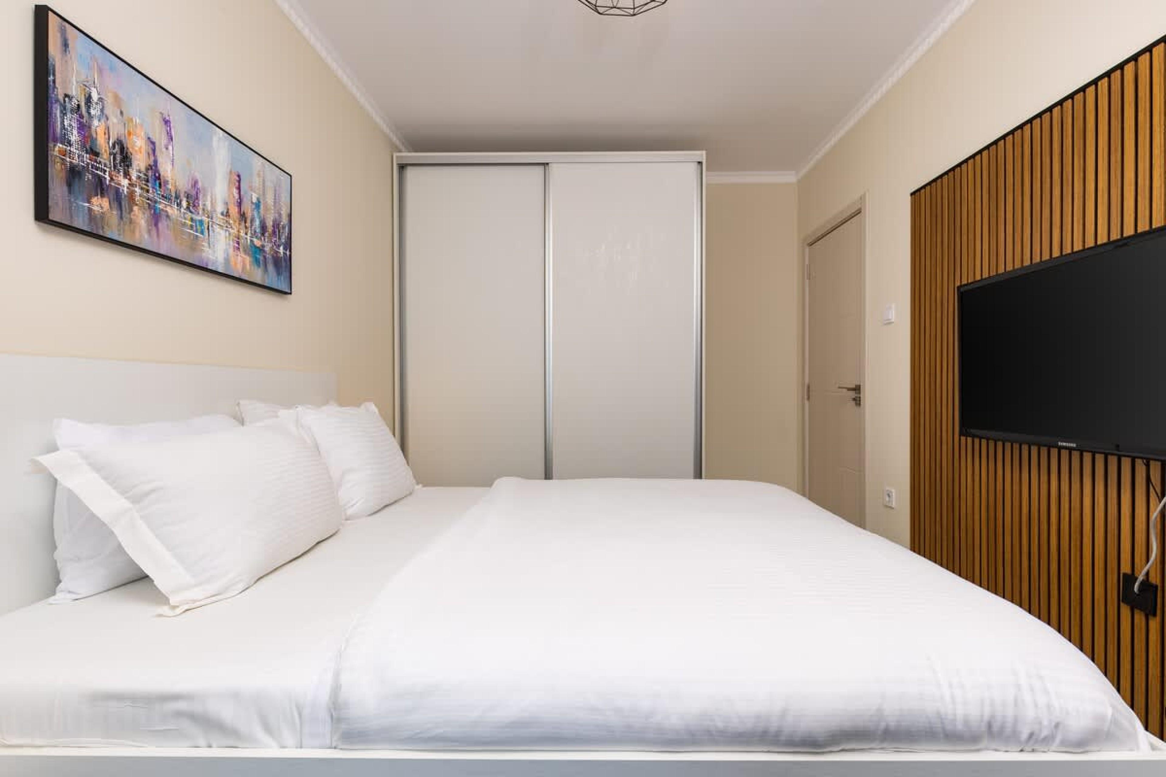 Scoutaround White Logo