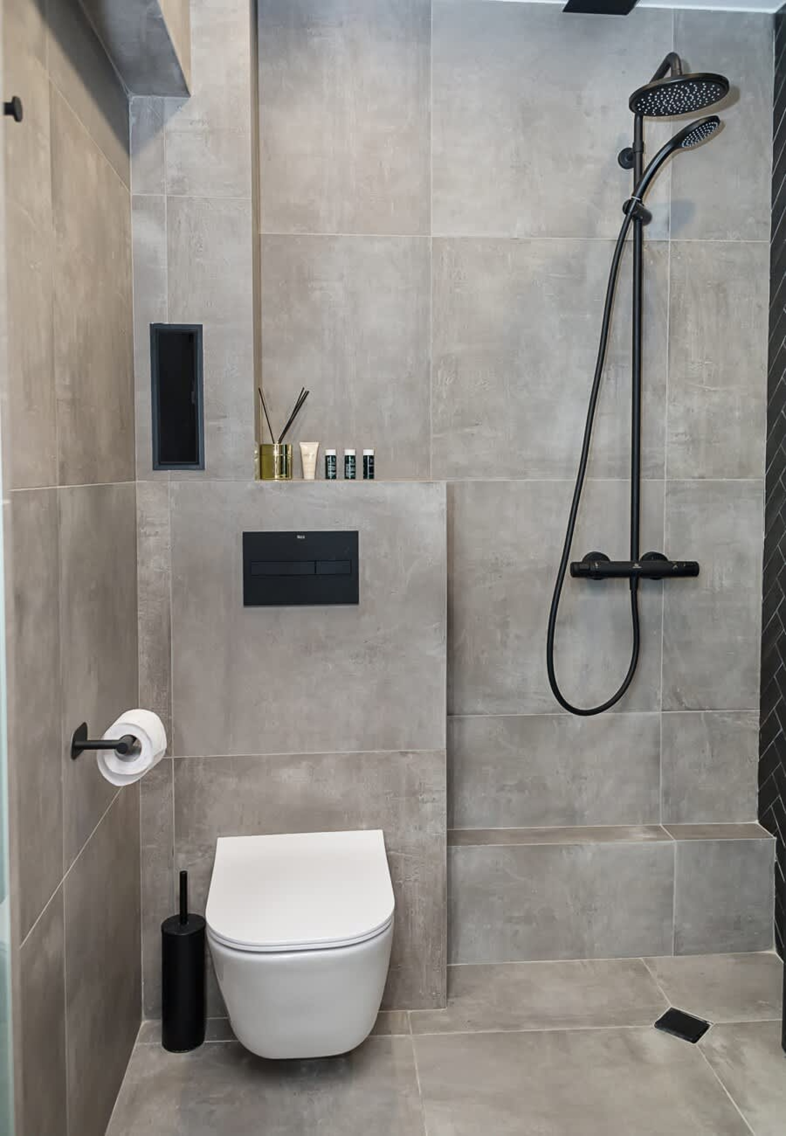 Scoutaround White Logo