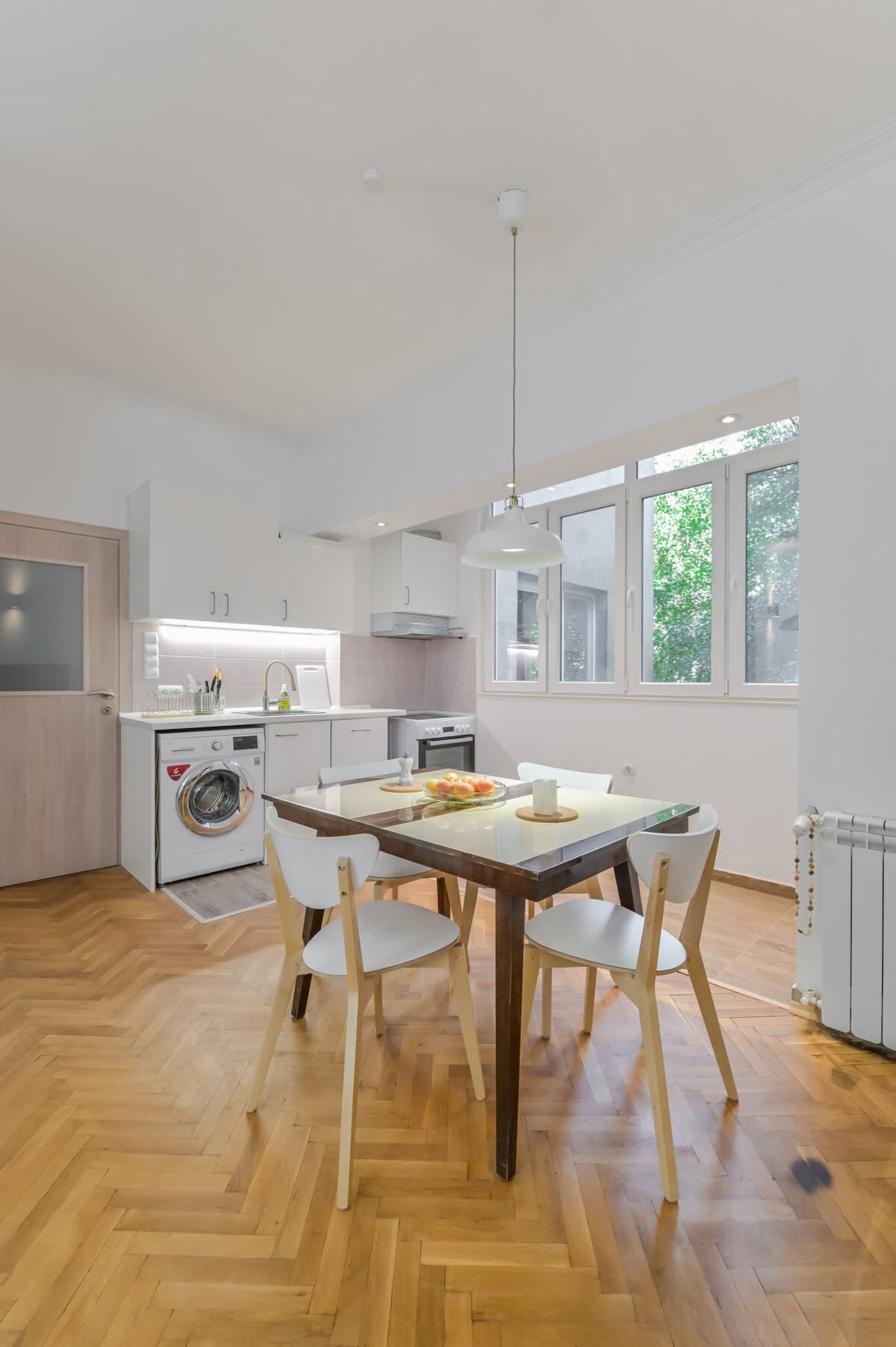 Scoutaround White Logo