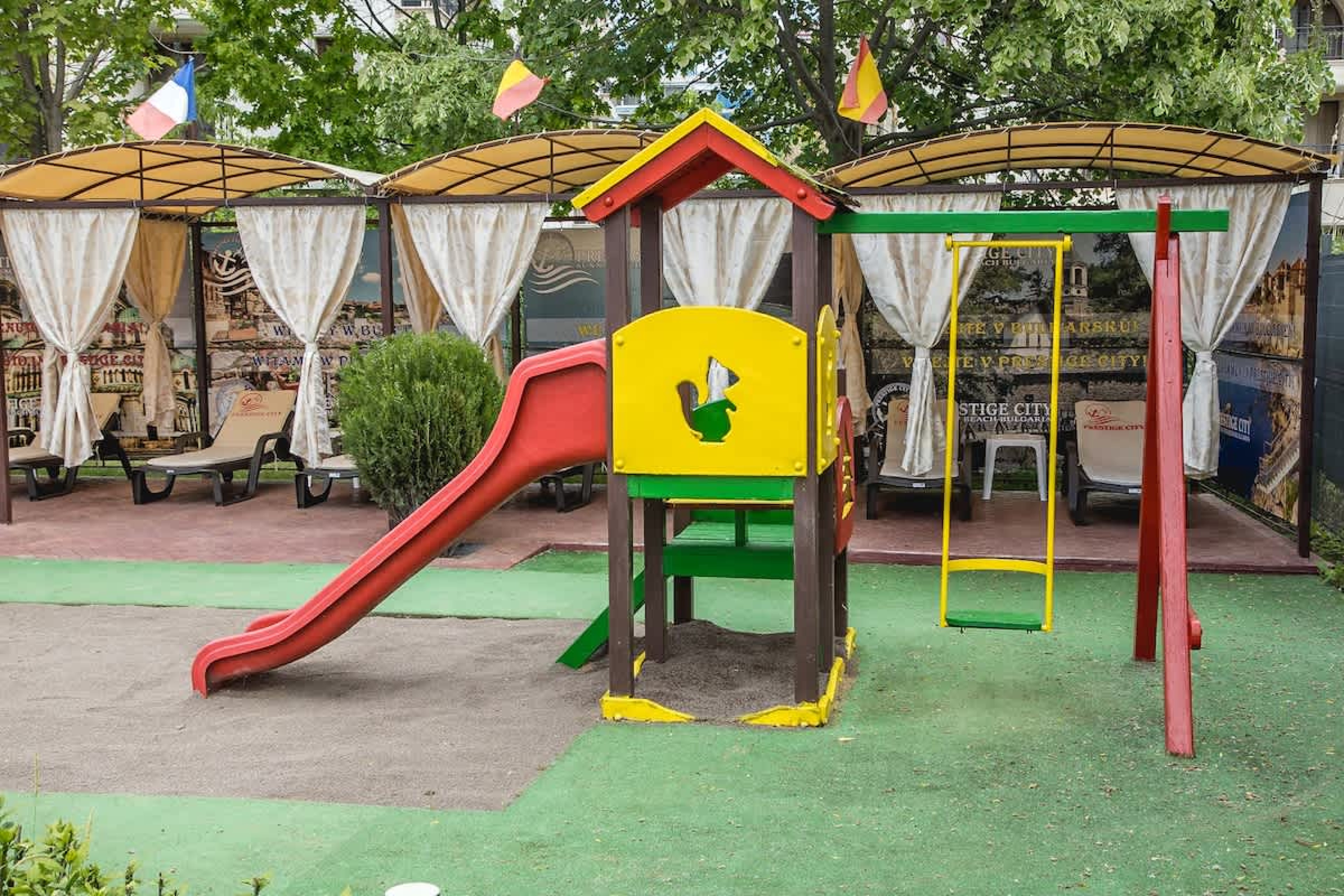 Scoutaround White Logo