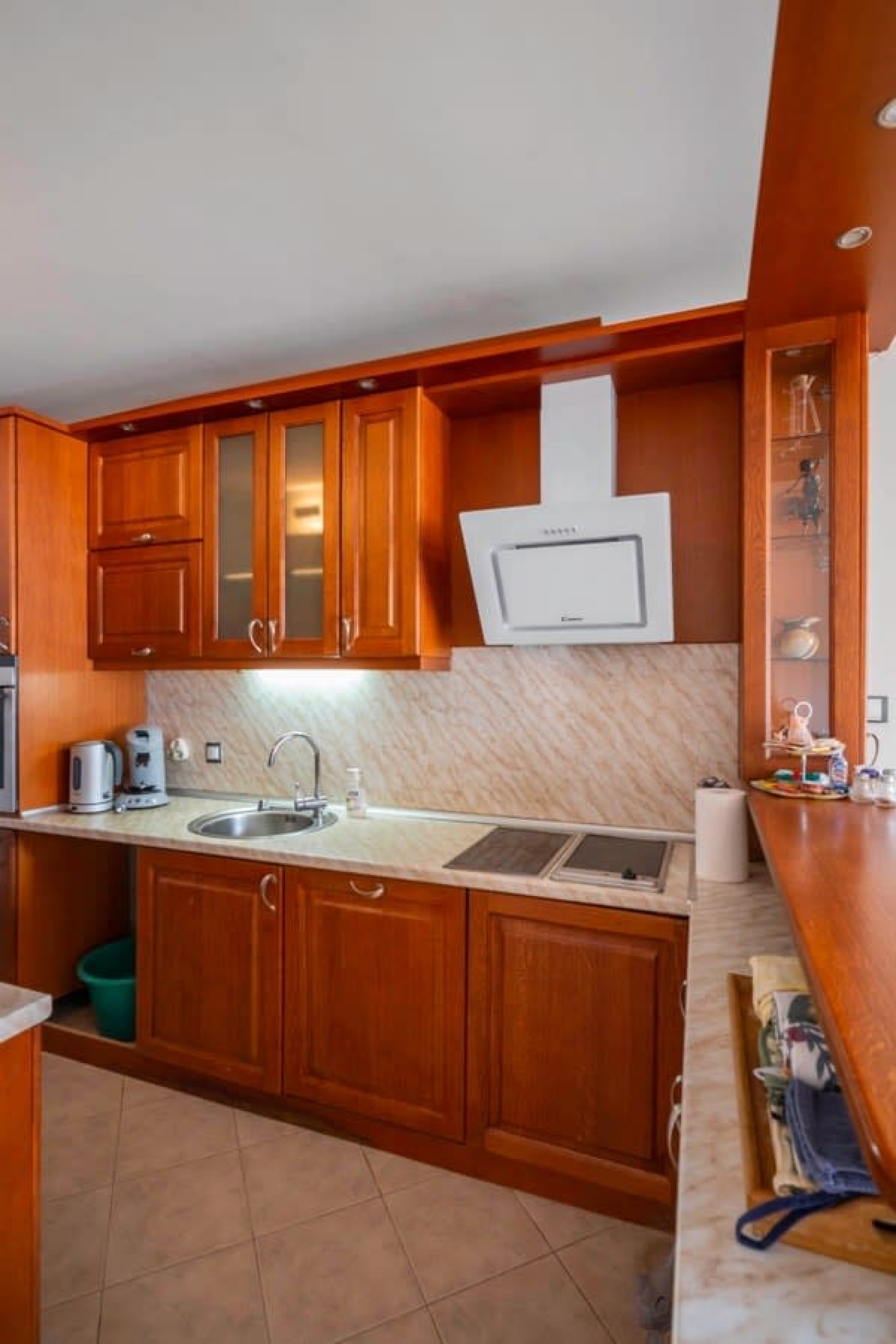 Scoutaround White Logo