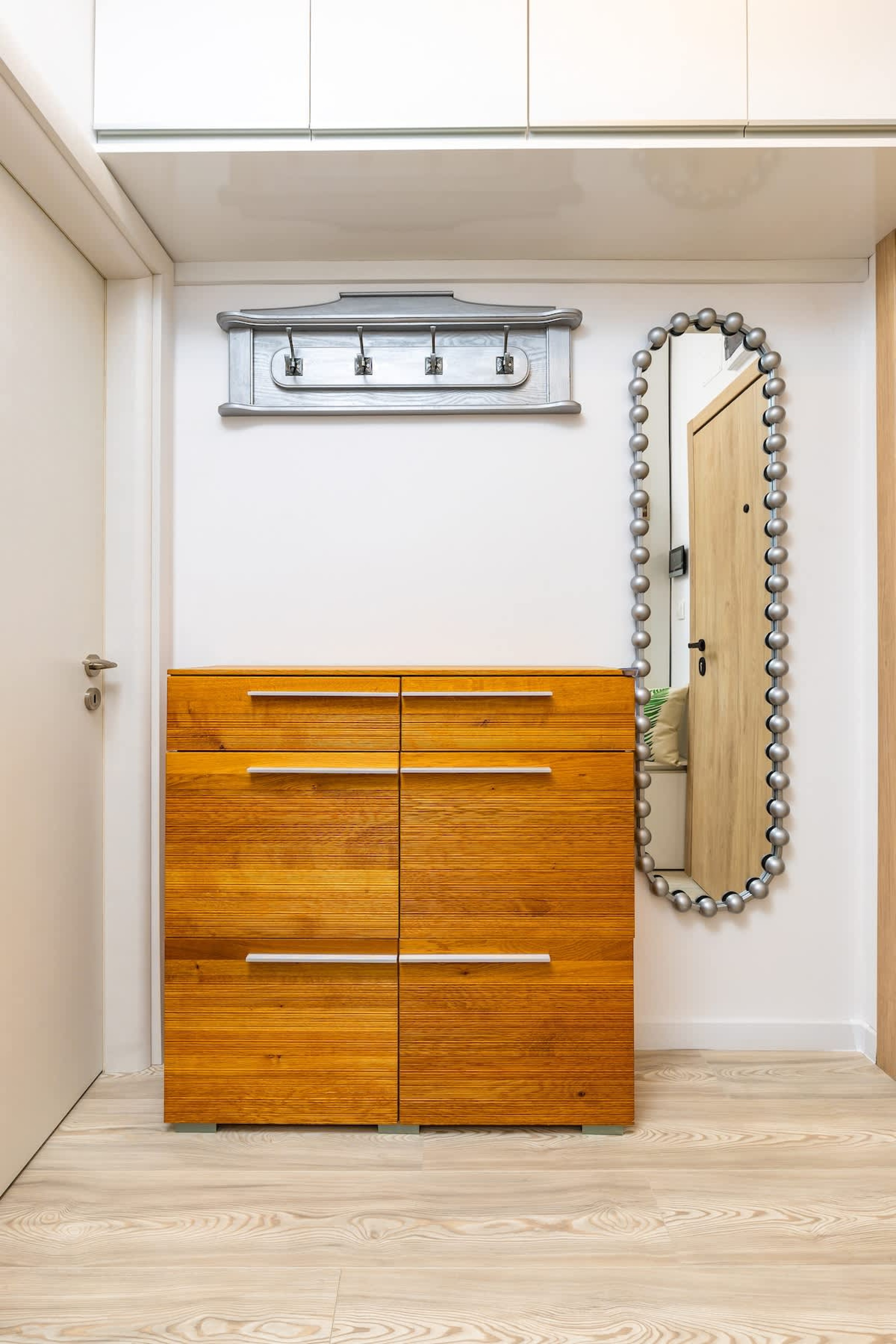 Scoutaround White Logo