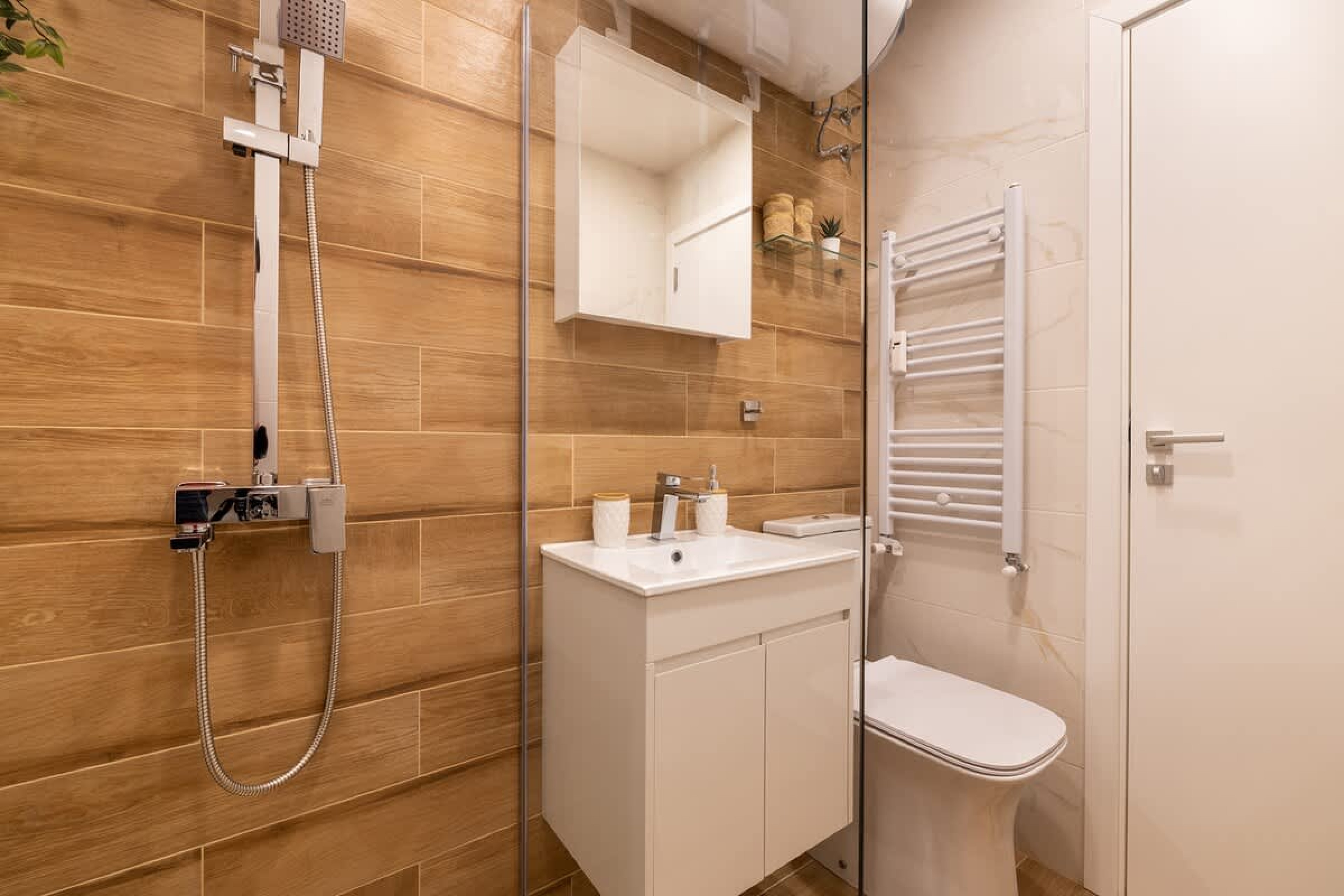 Scoutaround White Logo