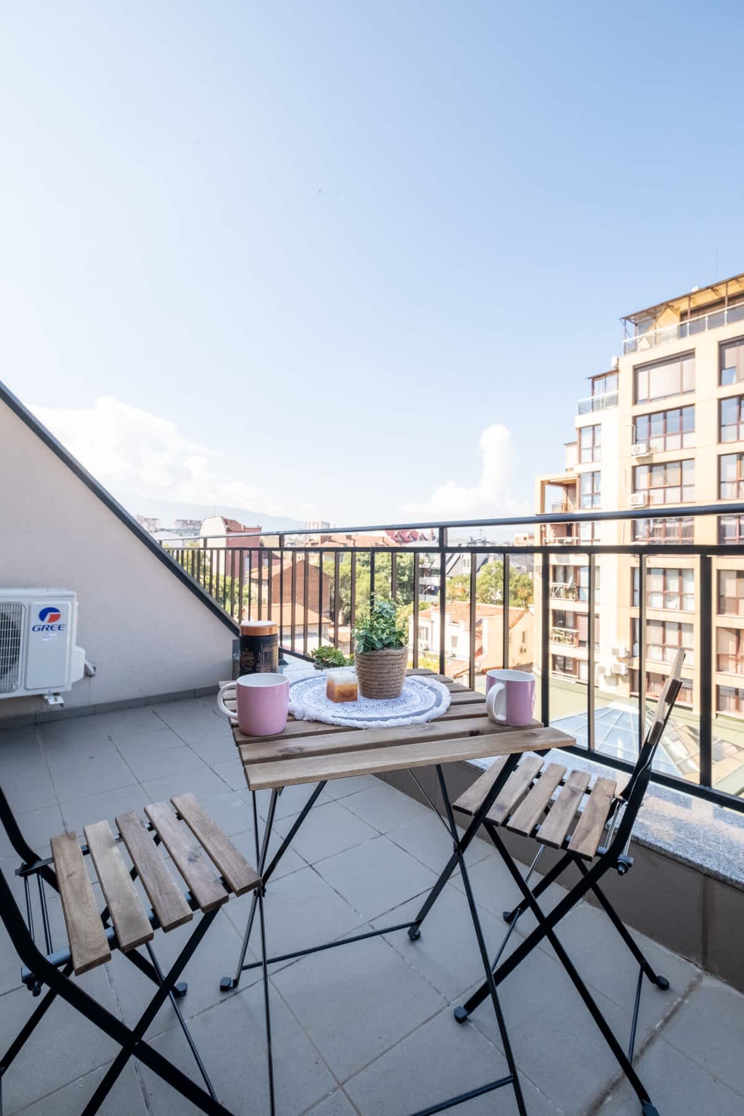 Scoutaround White Logo