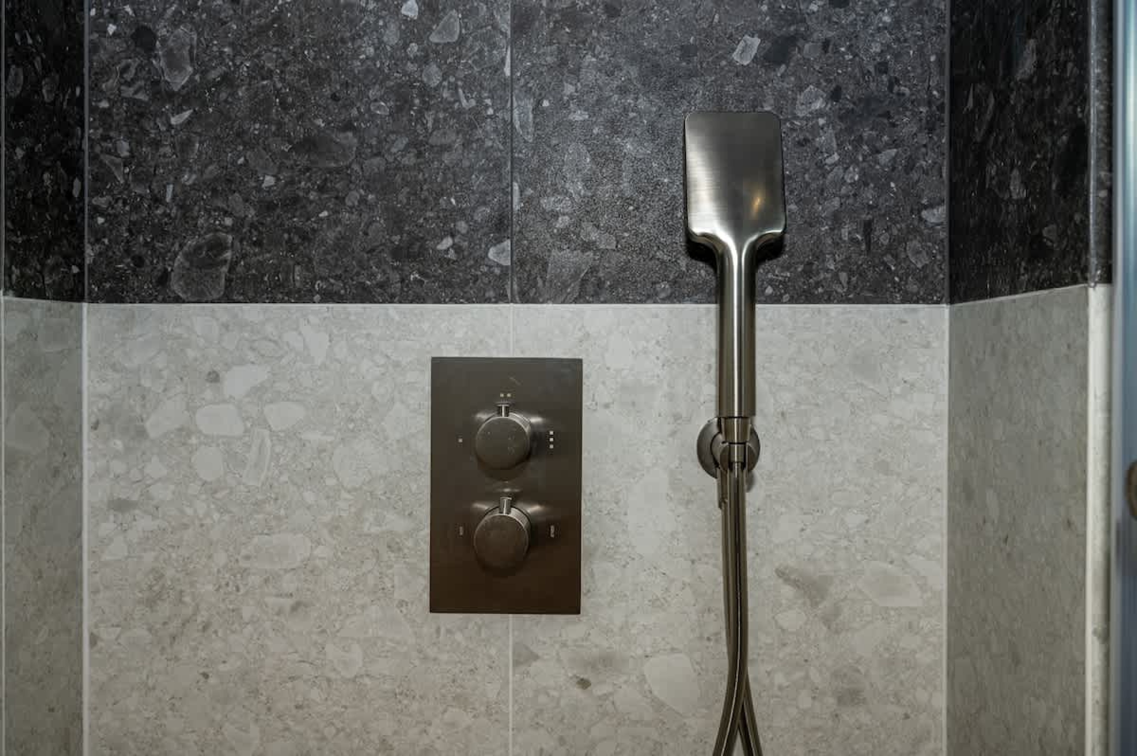 Scoutaround White Logo