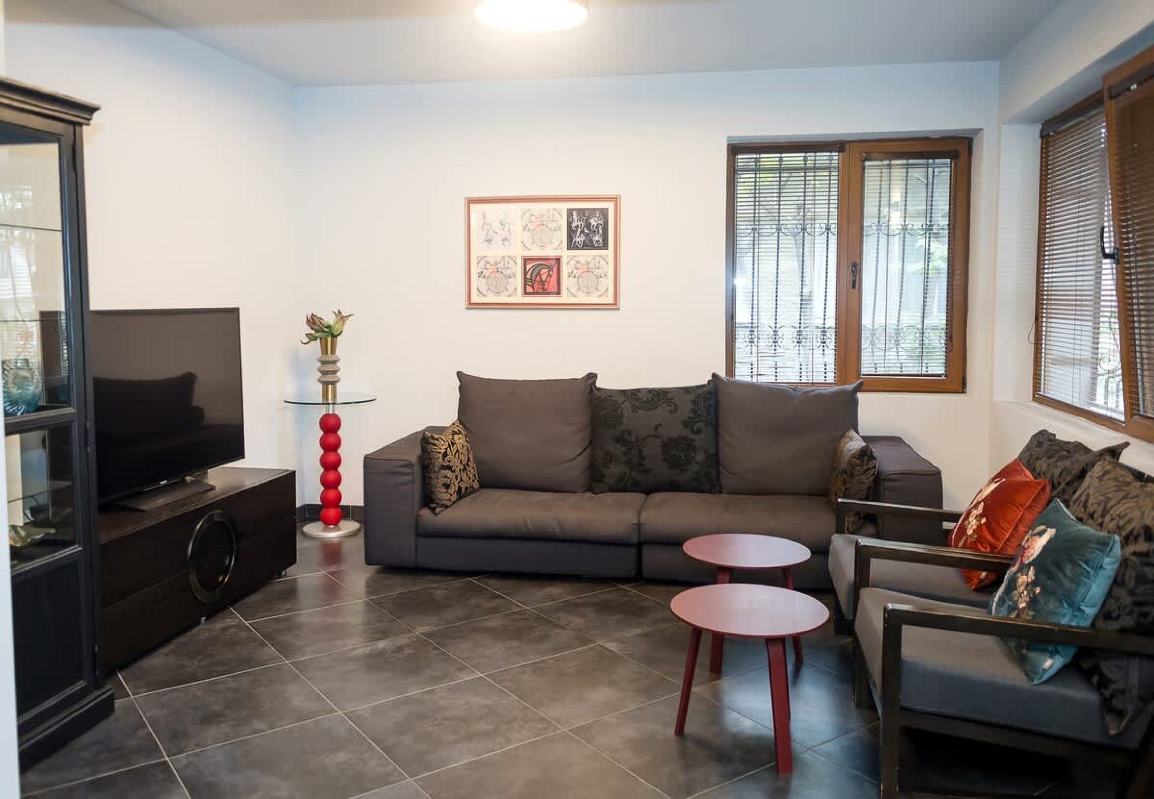 Scoutaround White Logo