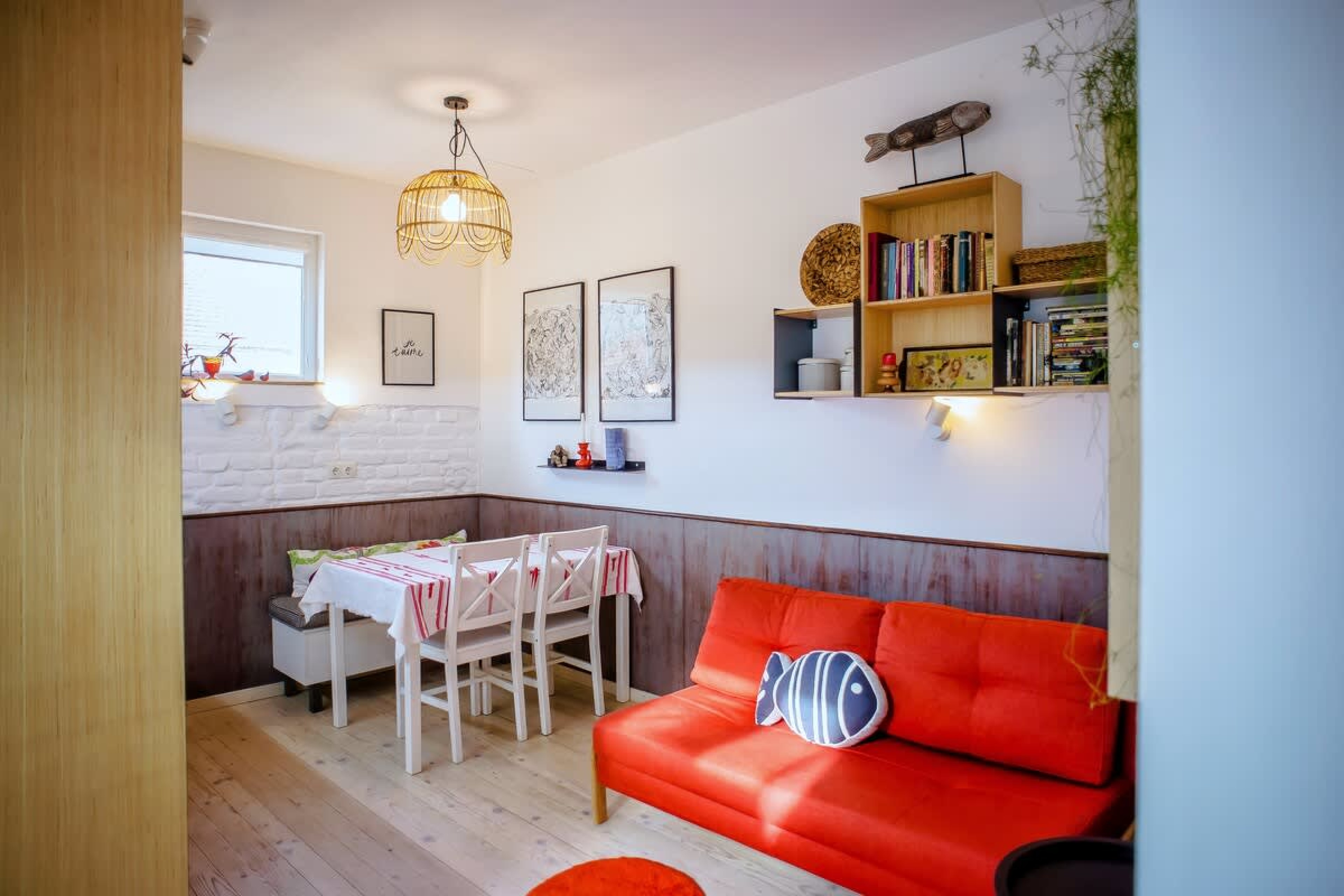 Scoutaround White Logo