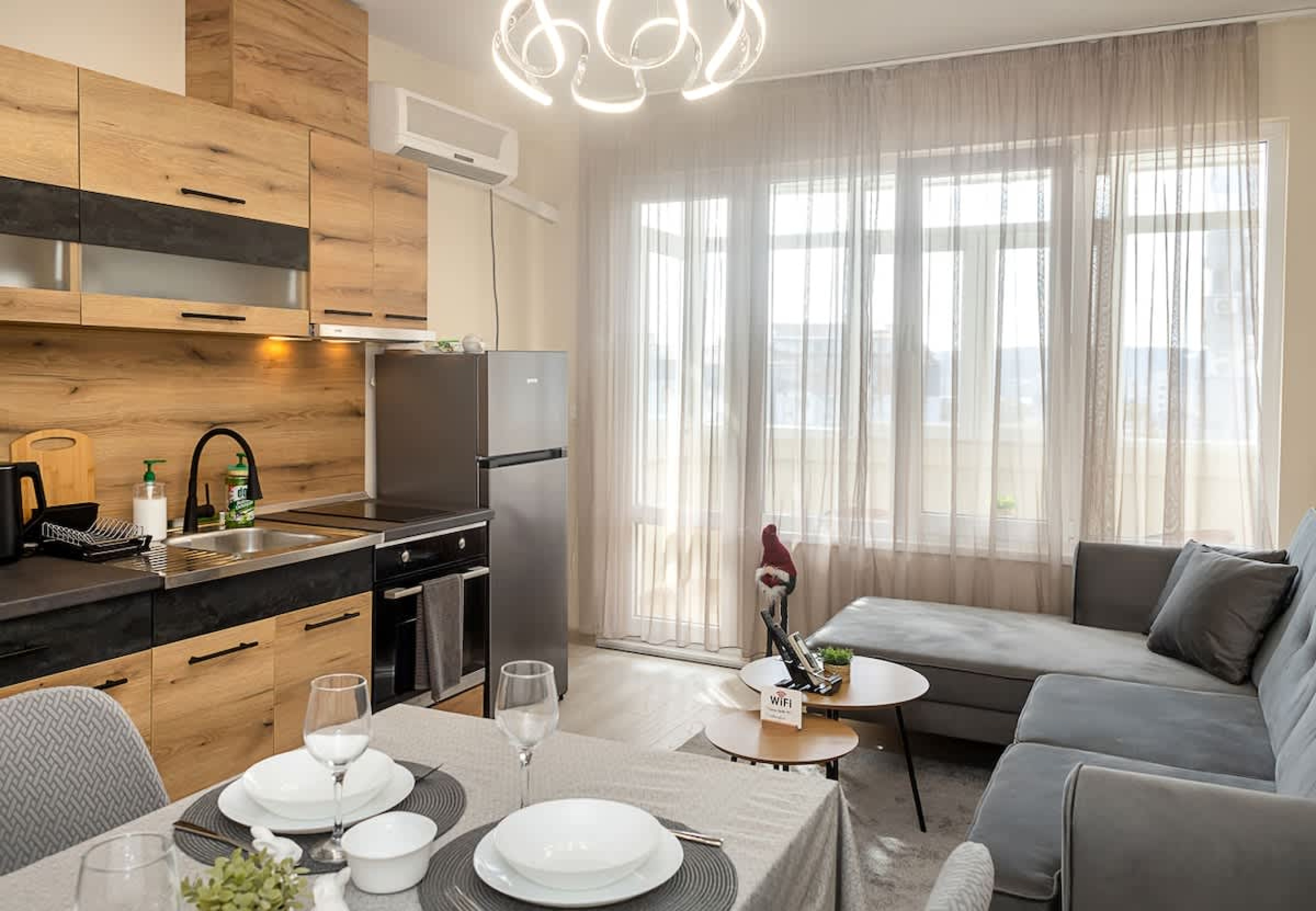 Bright One-Bedroom Flat with Balcony | Quiet Area - Cover Photo