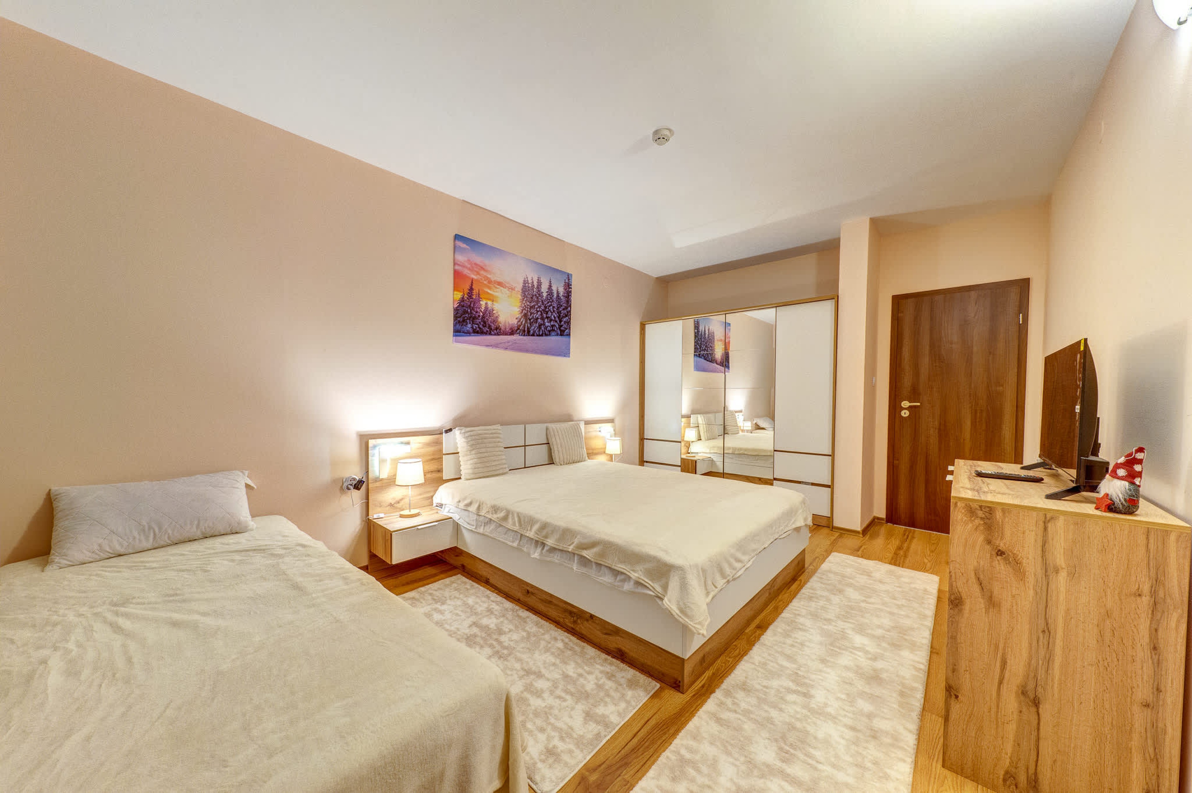 Scoutaround White Logo