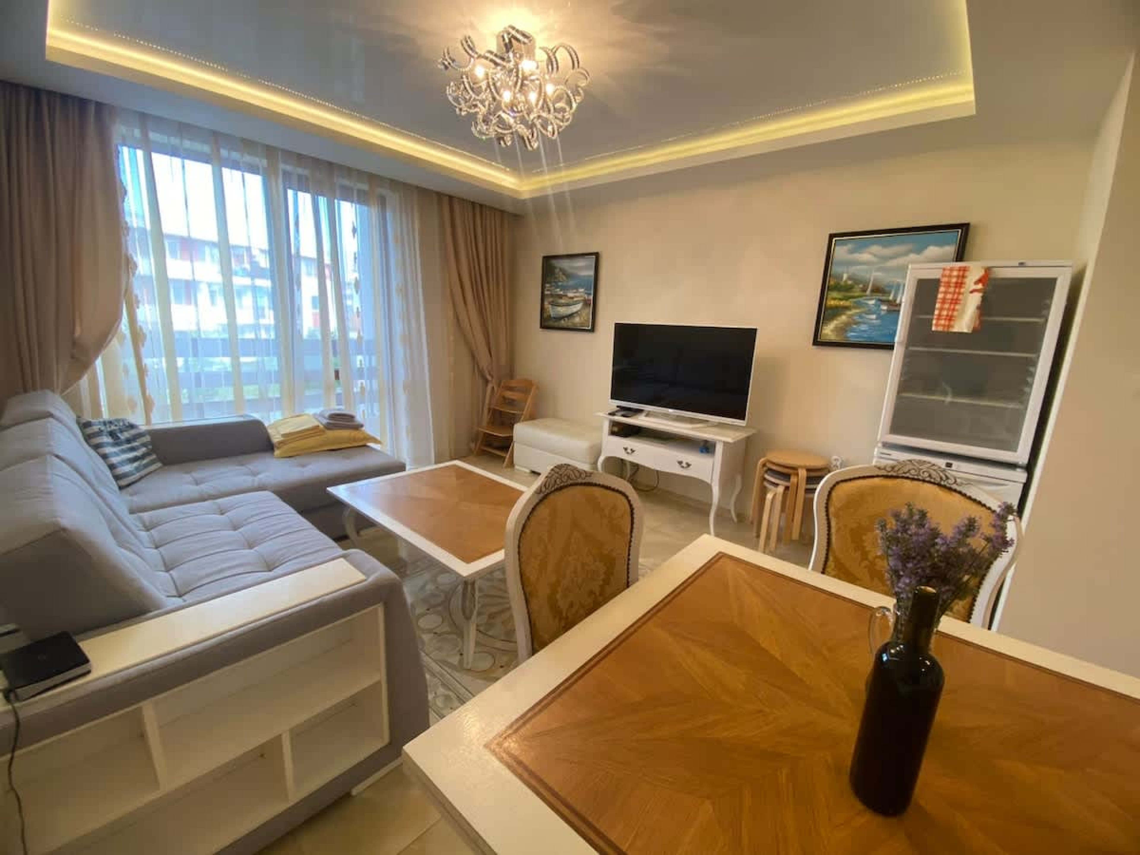 Scoutaround White Logo