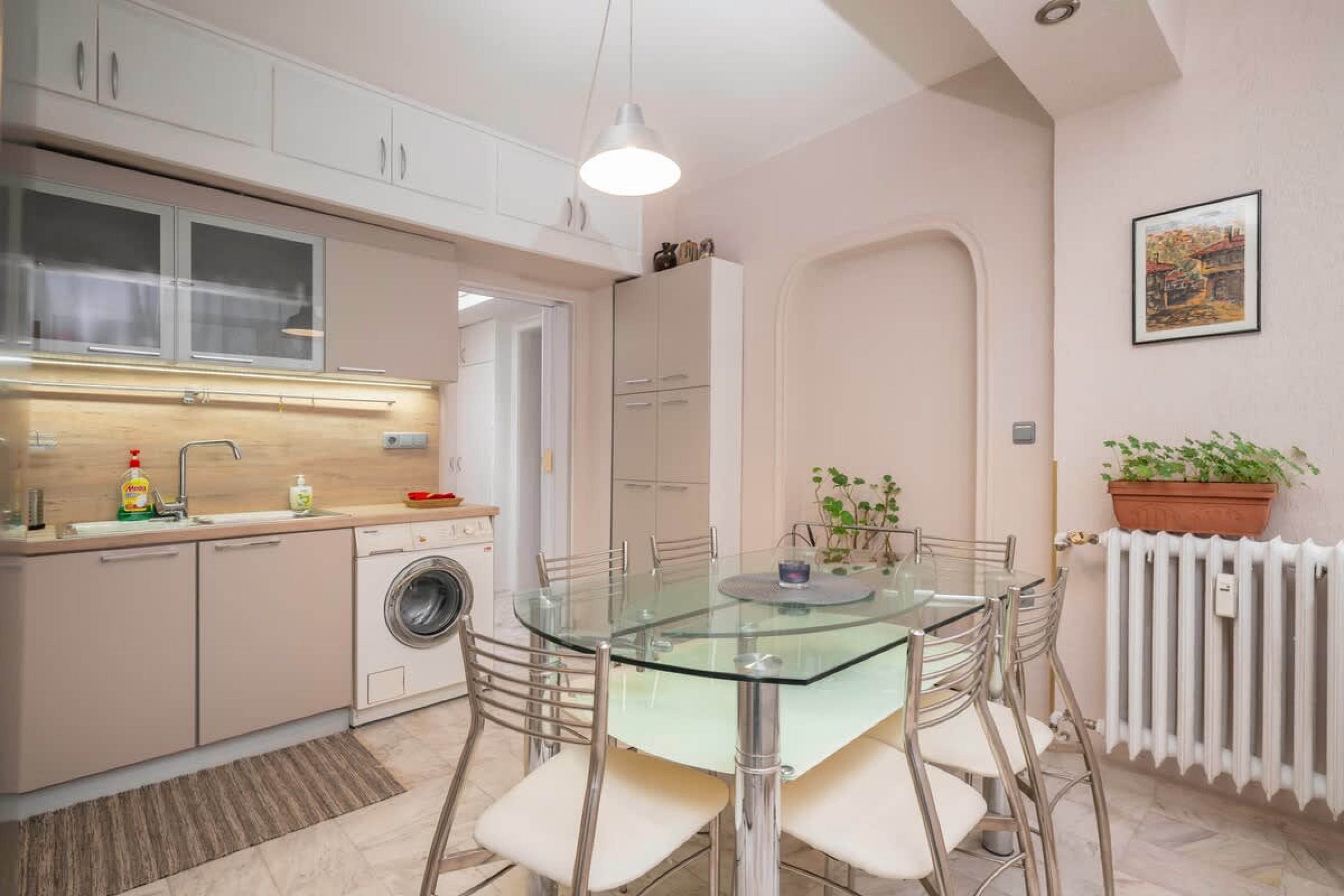 Cozy Apartment near Vitosha Street - Photo 18