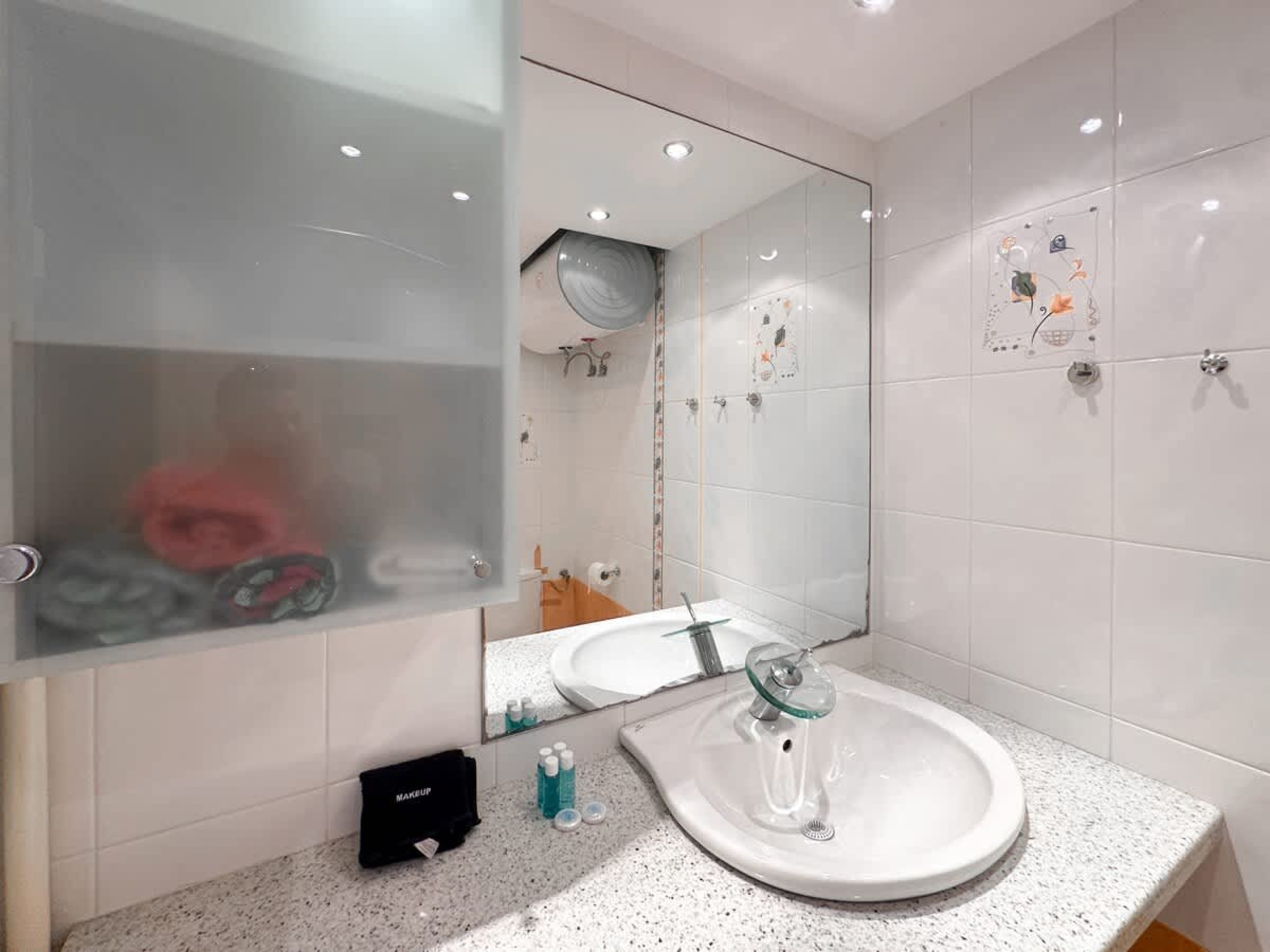 Scoutaround White Logo