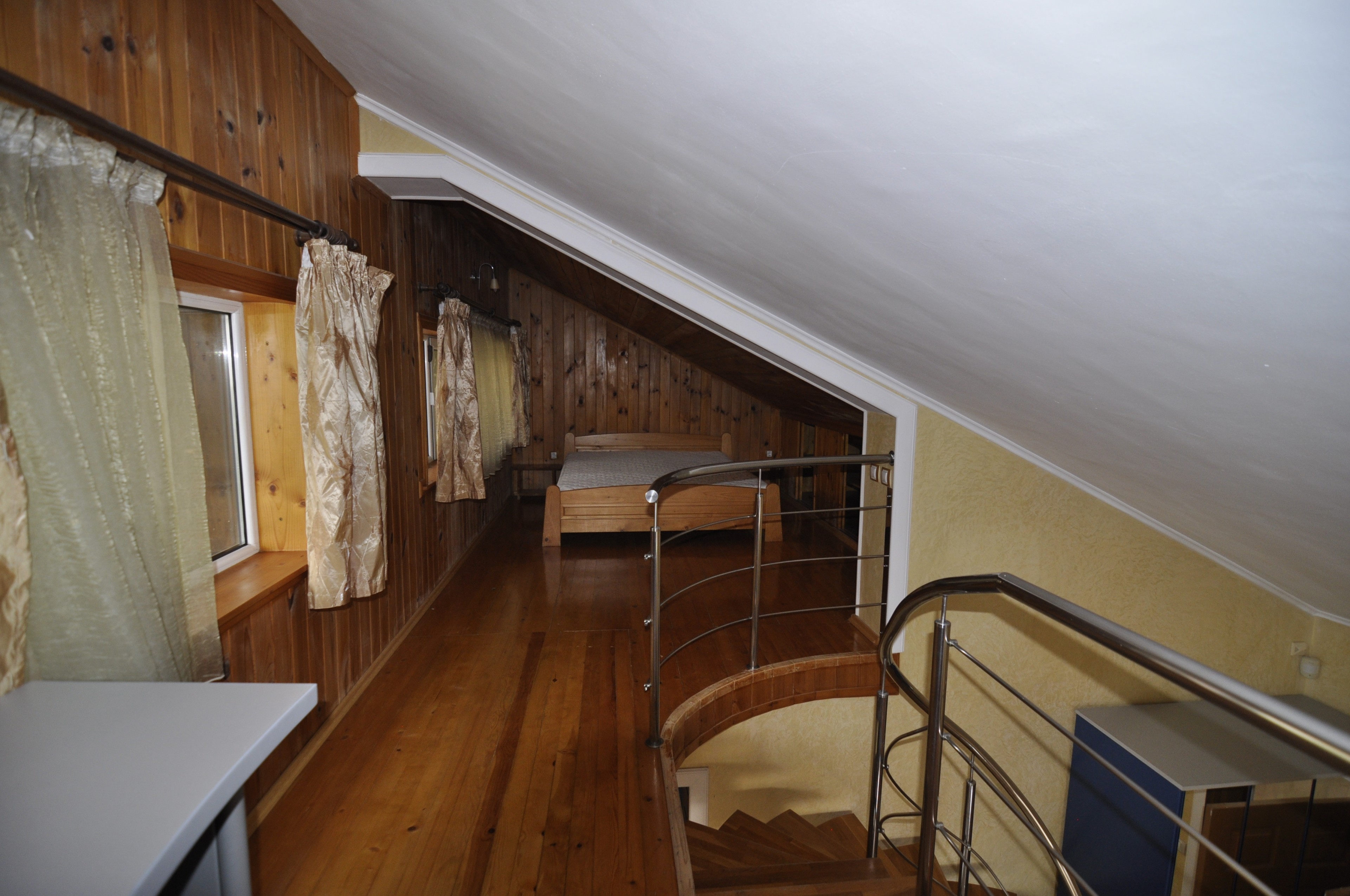 Scoutaround White Logo