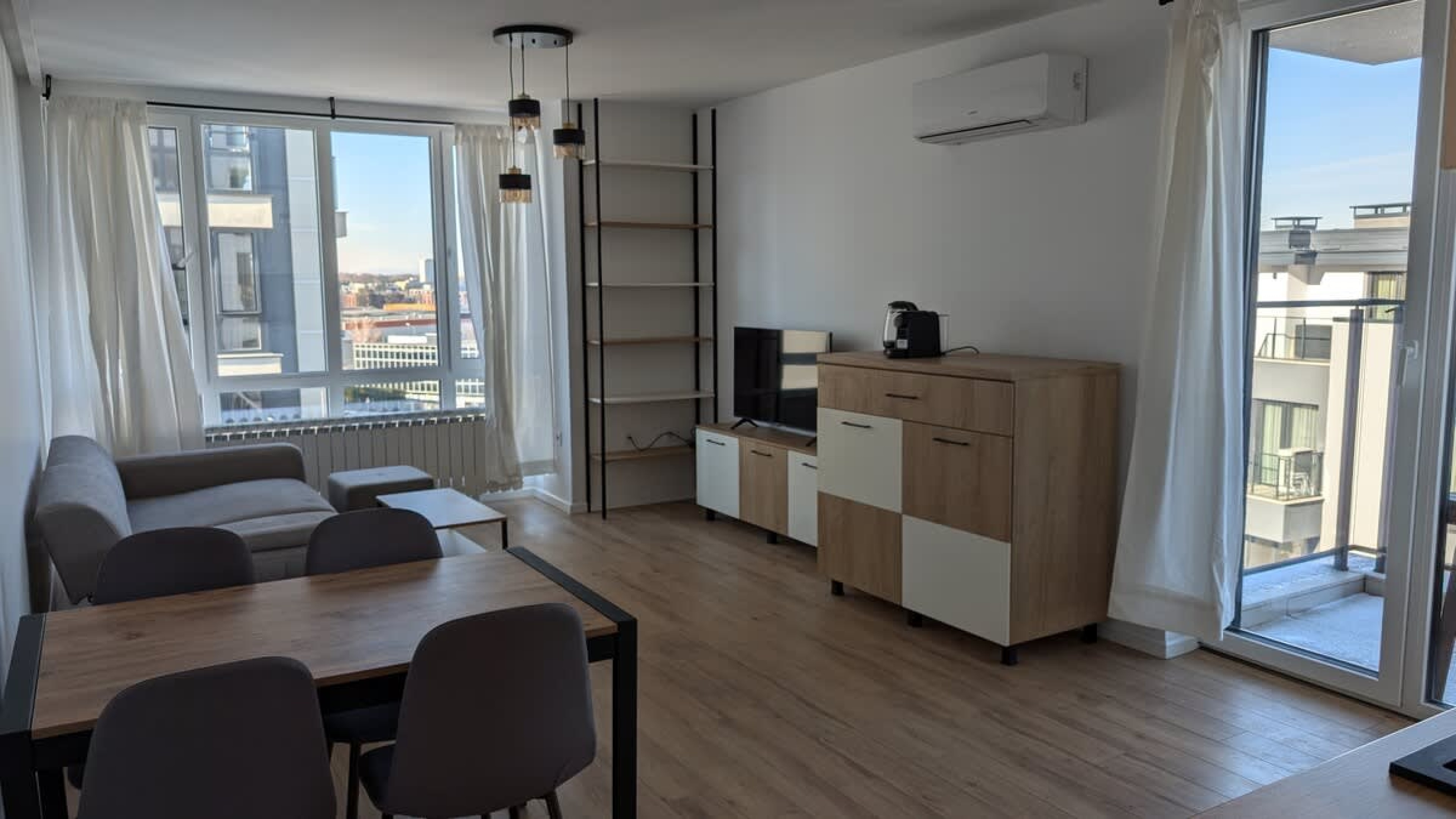 Scoutaround White Logo