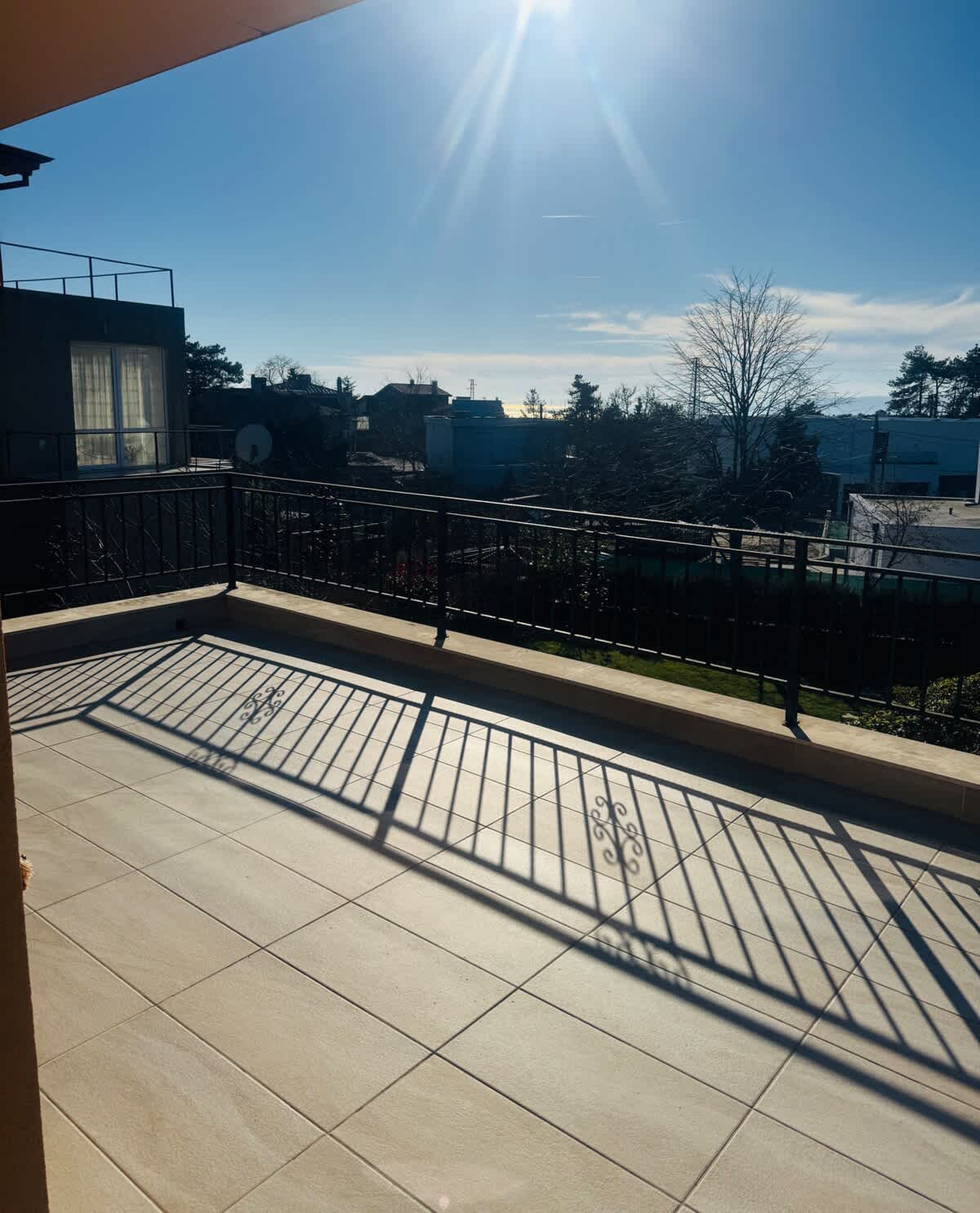 Scoutaround White Logo