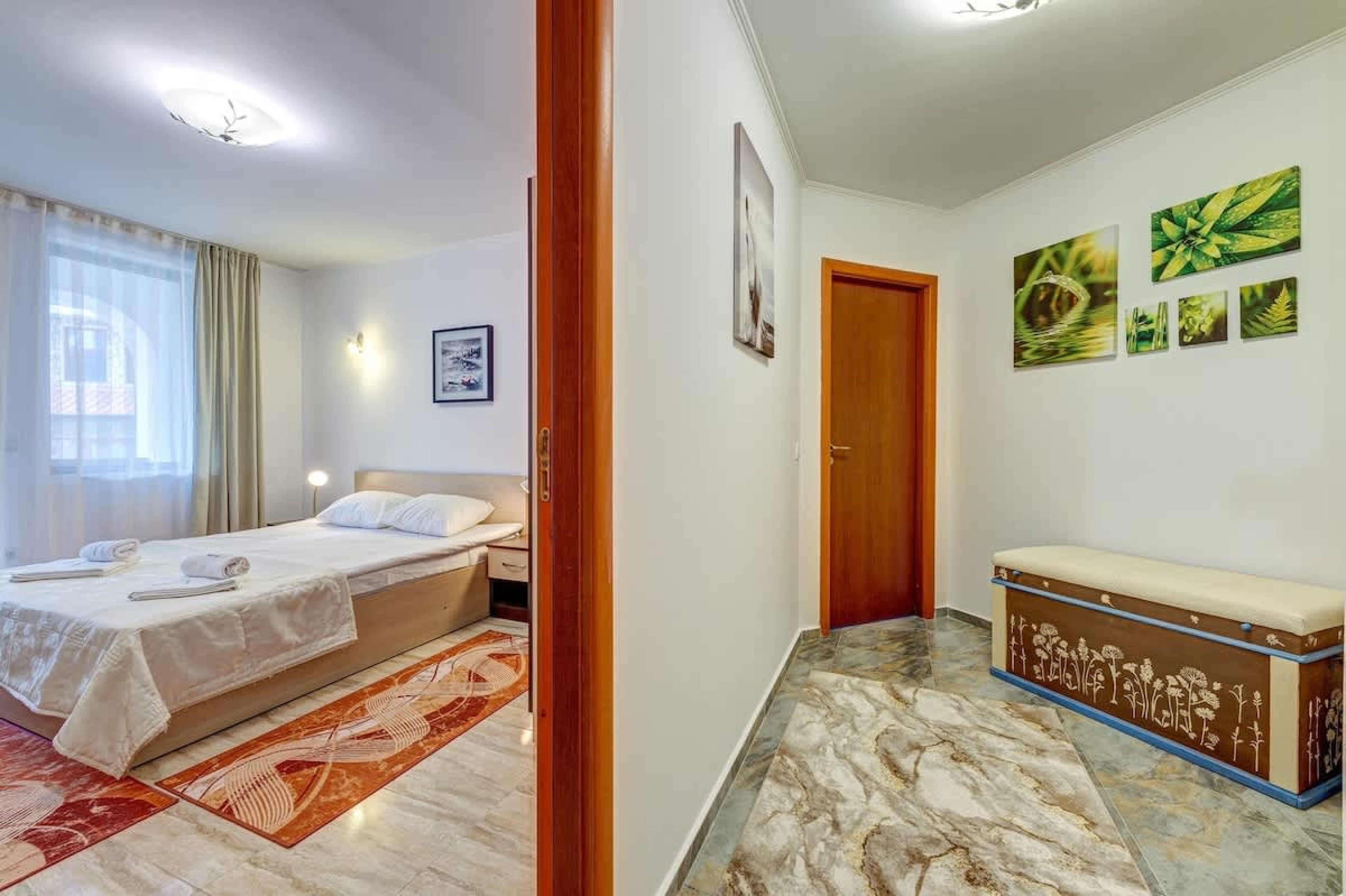 Scoutaround White Logo