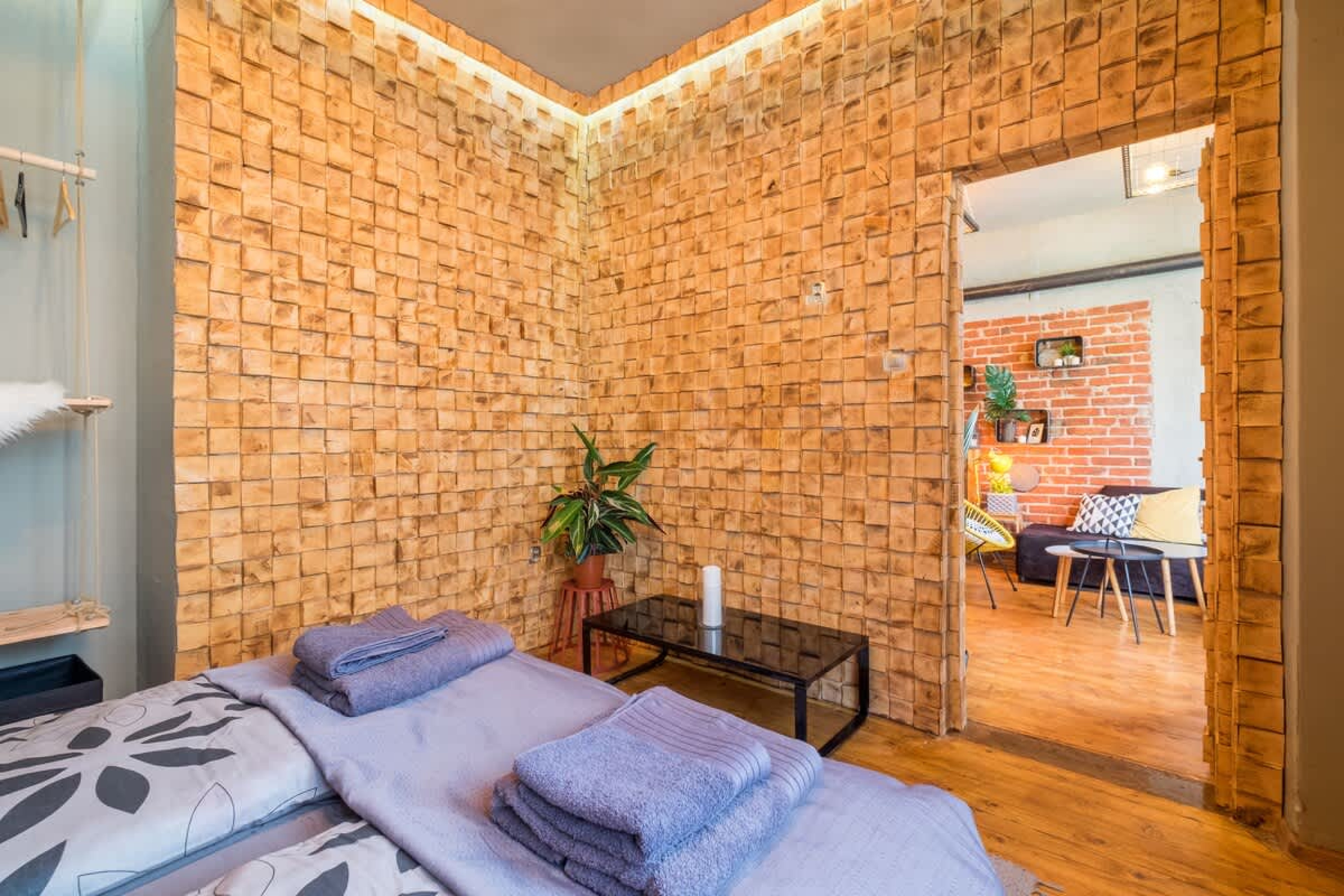 Scoutaround White Logo