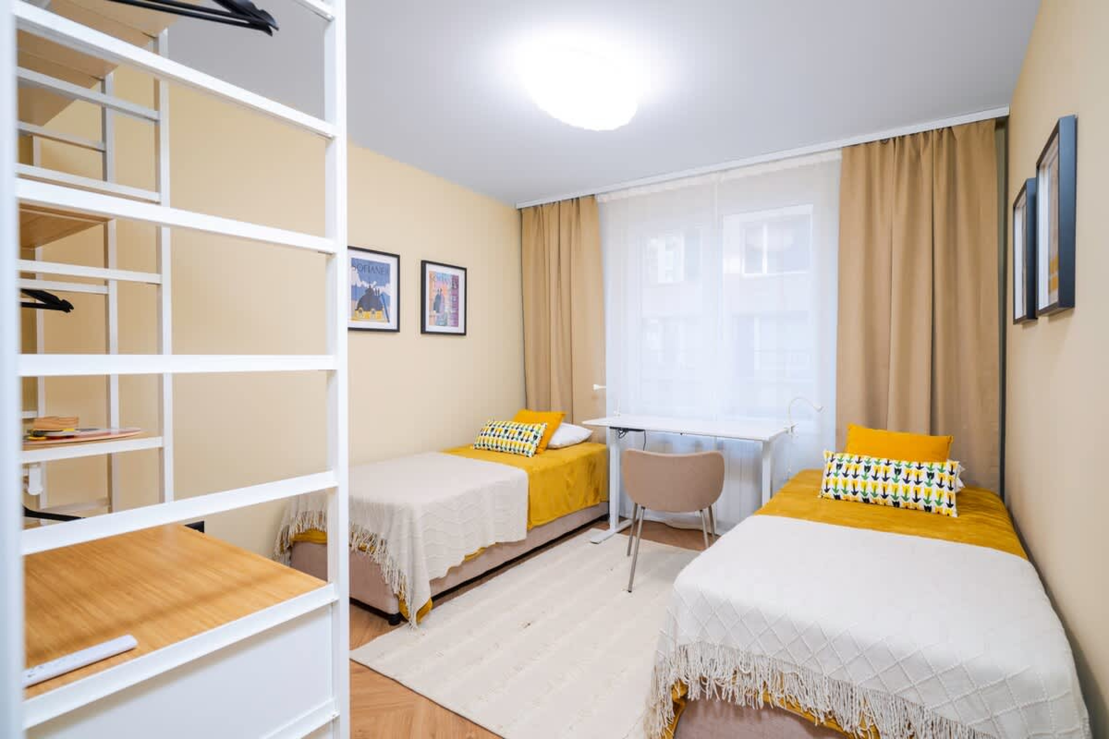 Scoutaround White Logo