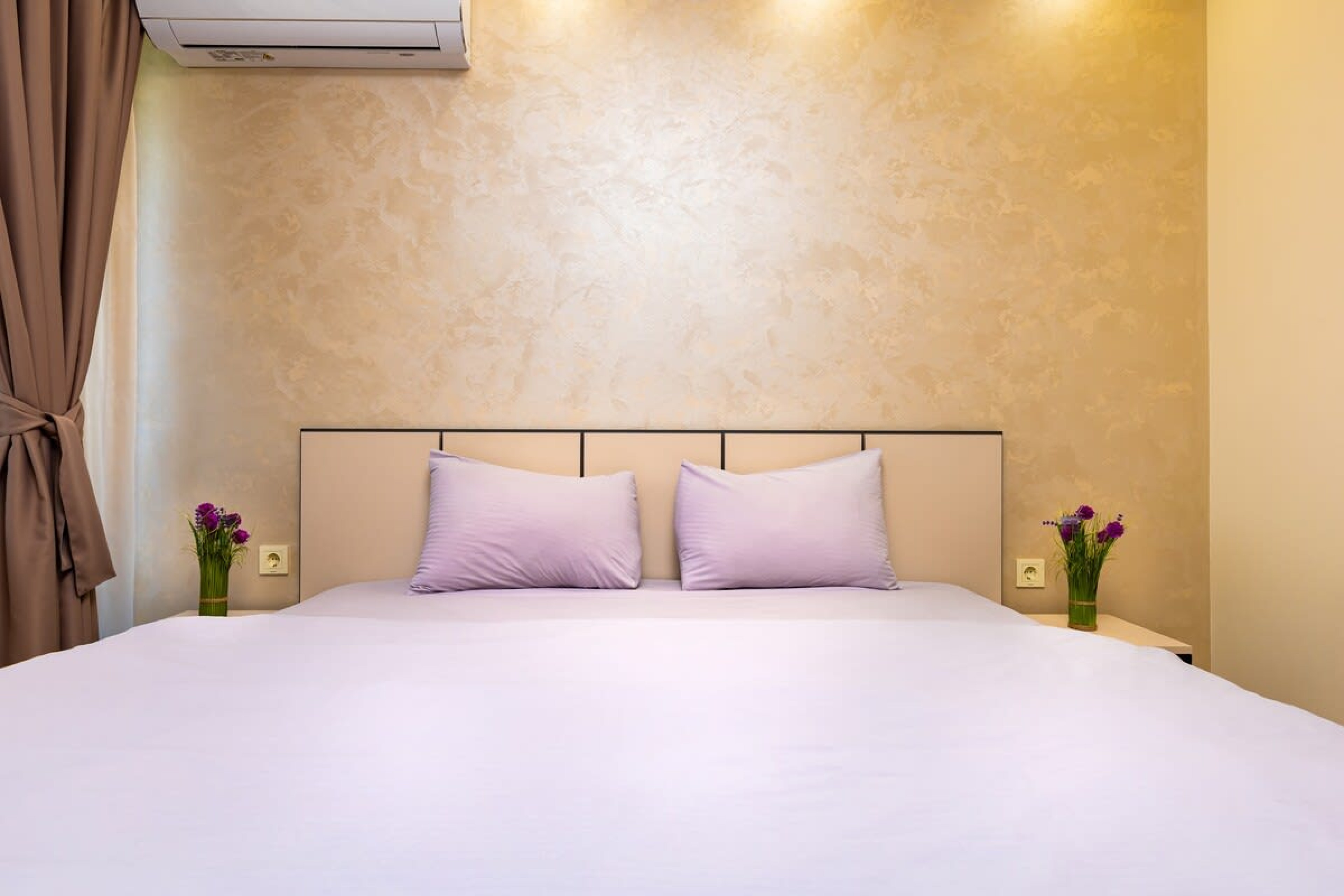 Scoutaround White Logo