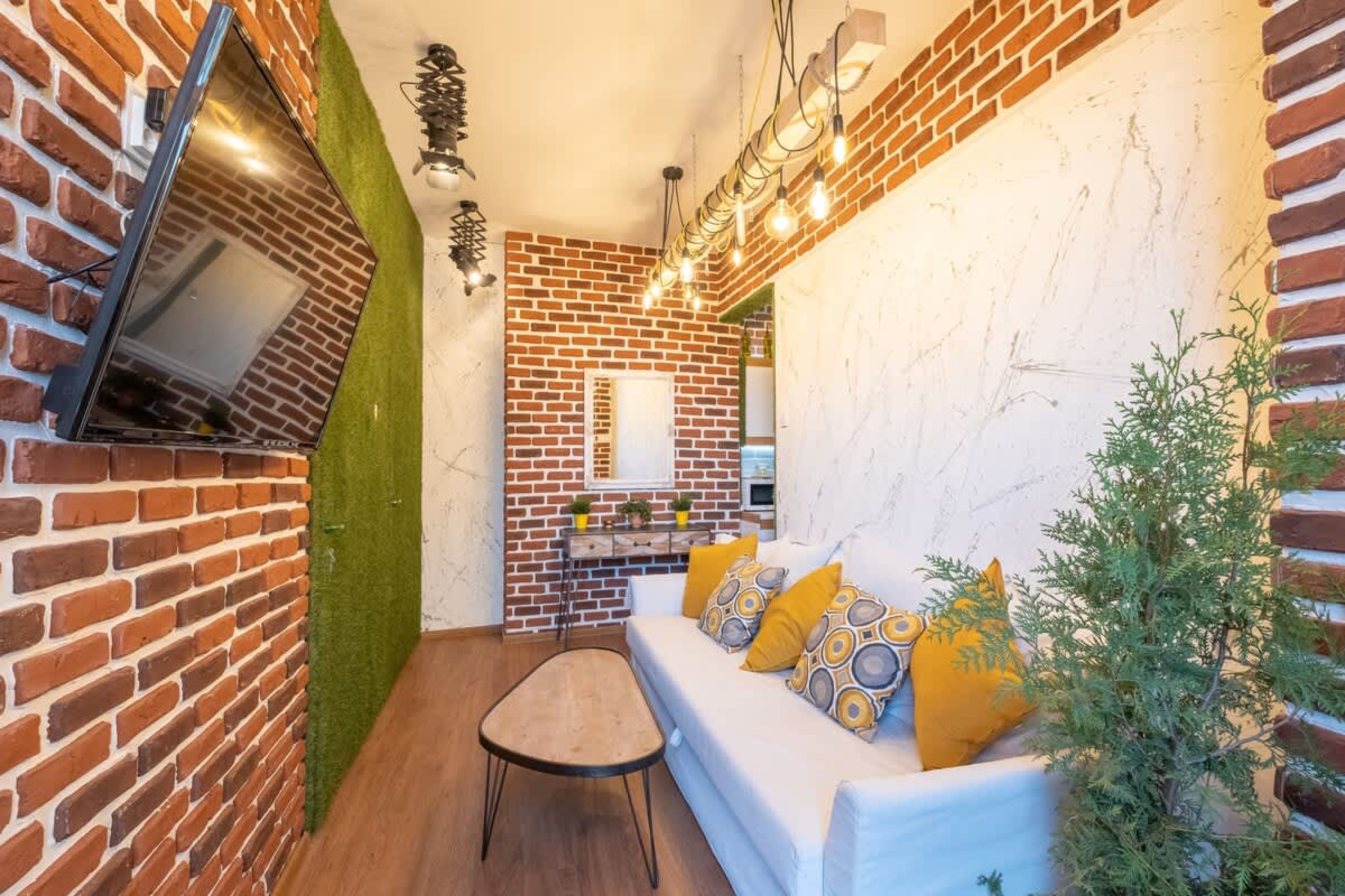 Scoutaround White Logo