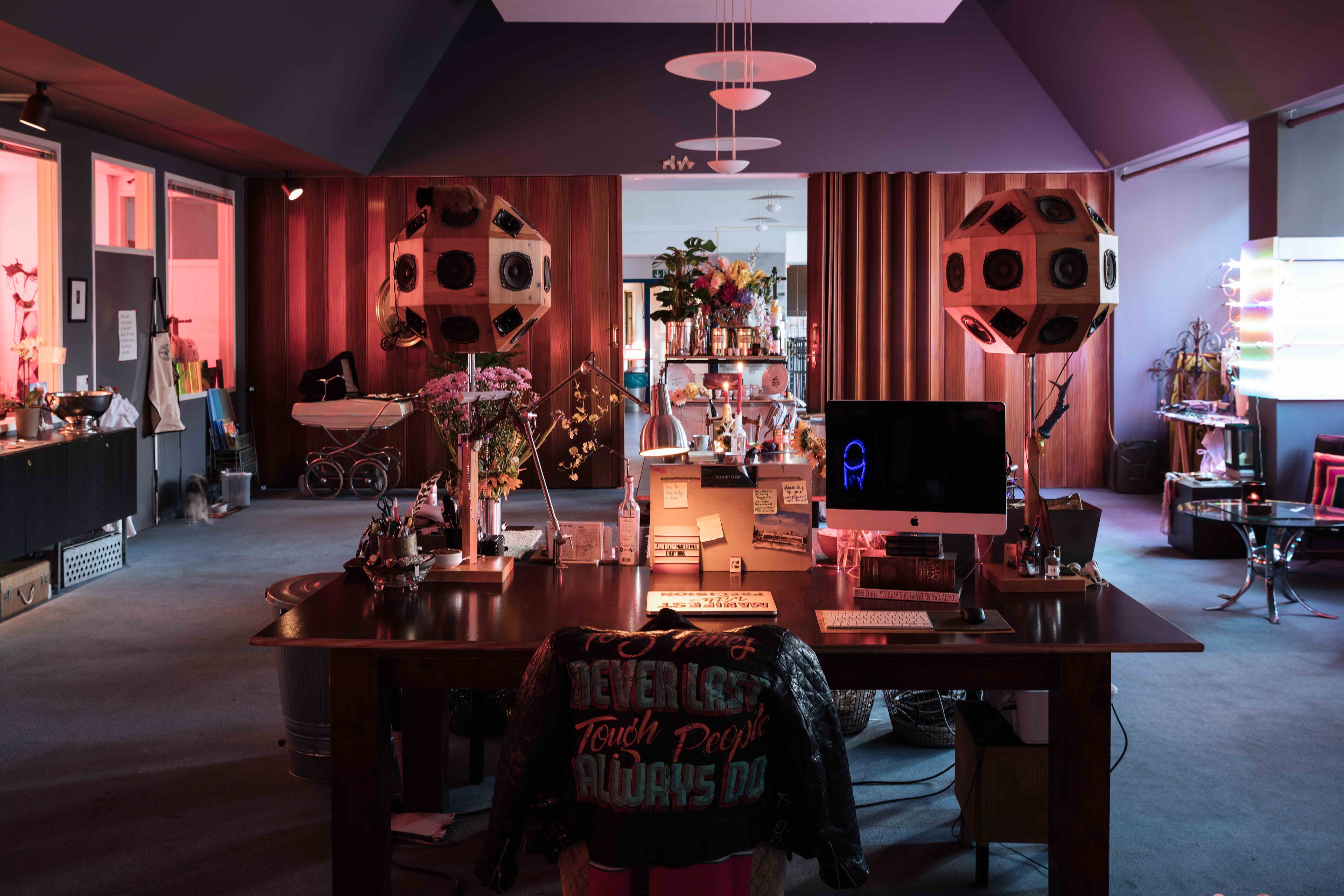 Scoutaround White Logo