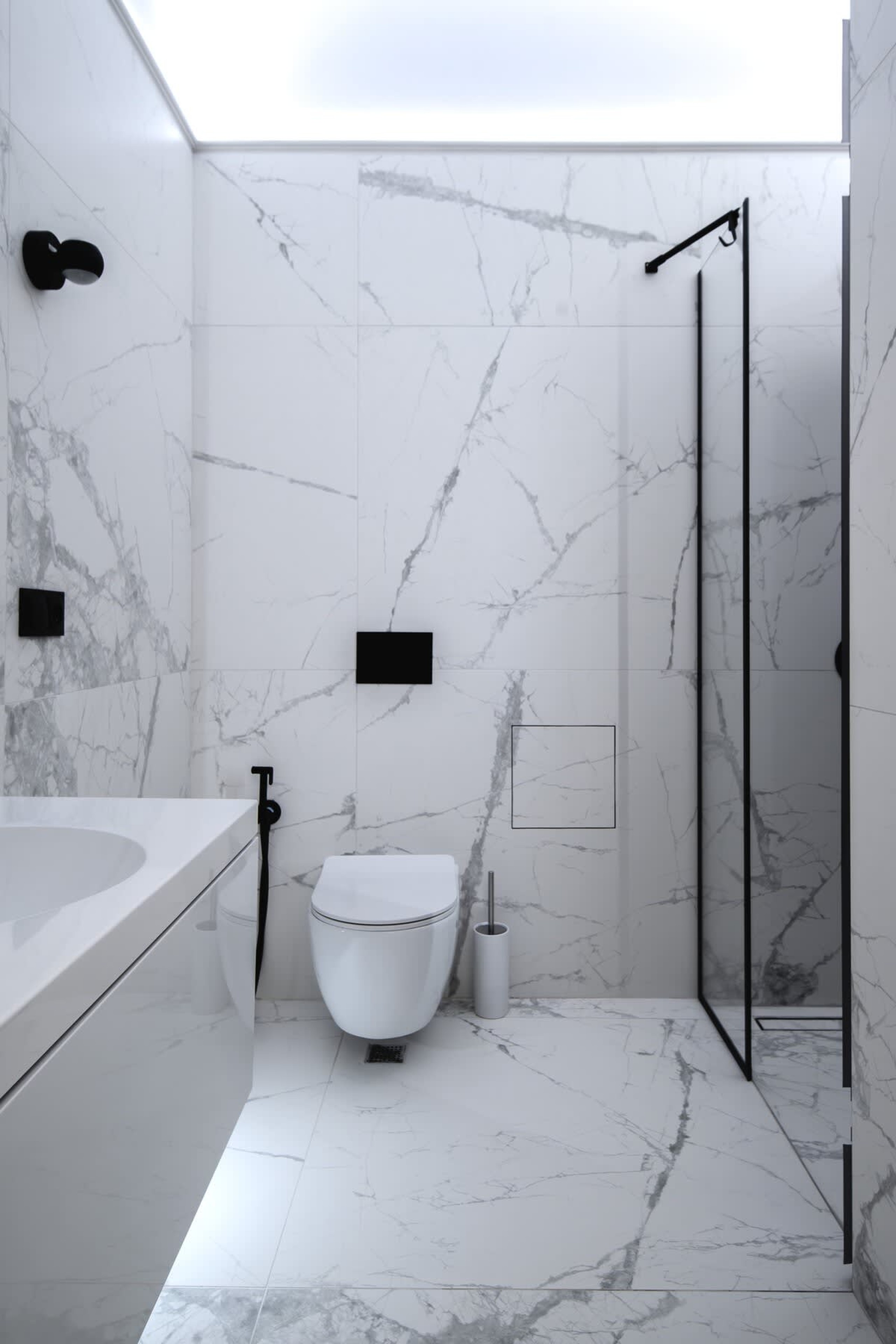 Scoutaround White Logo