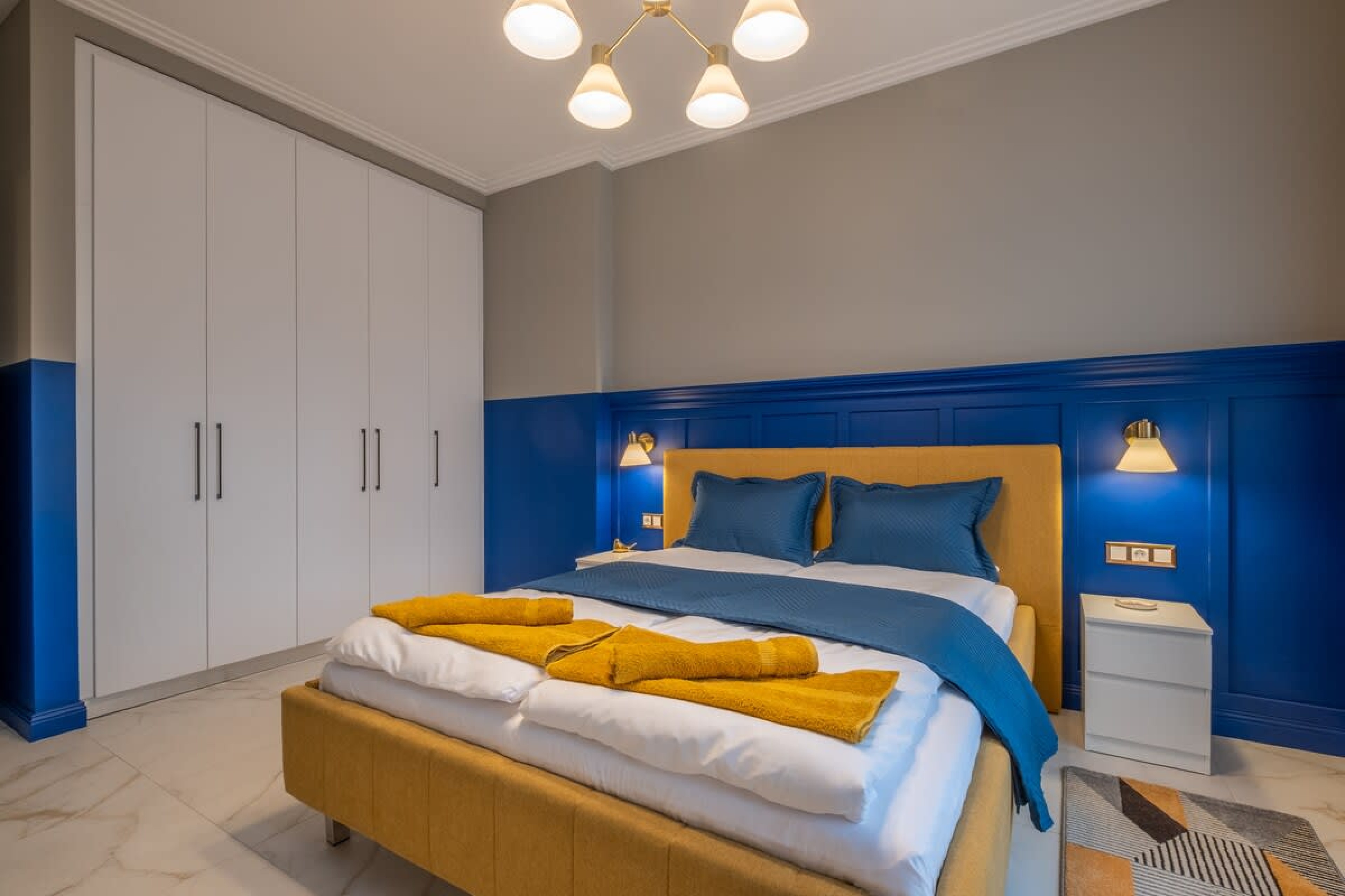 Scoutaround White Logo