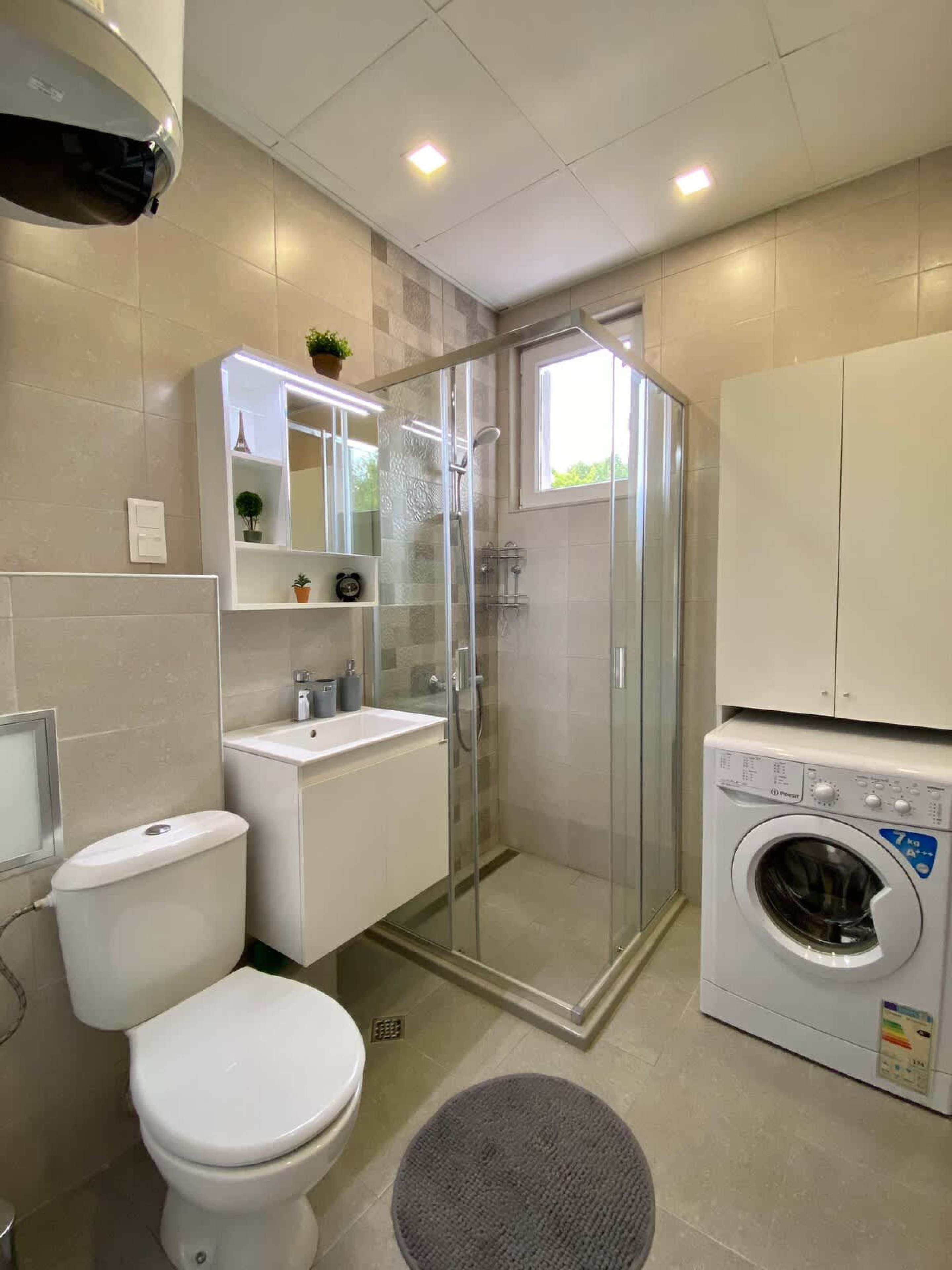 Scoutaround White Logo