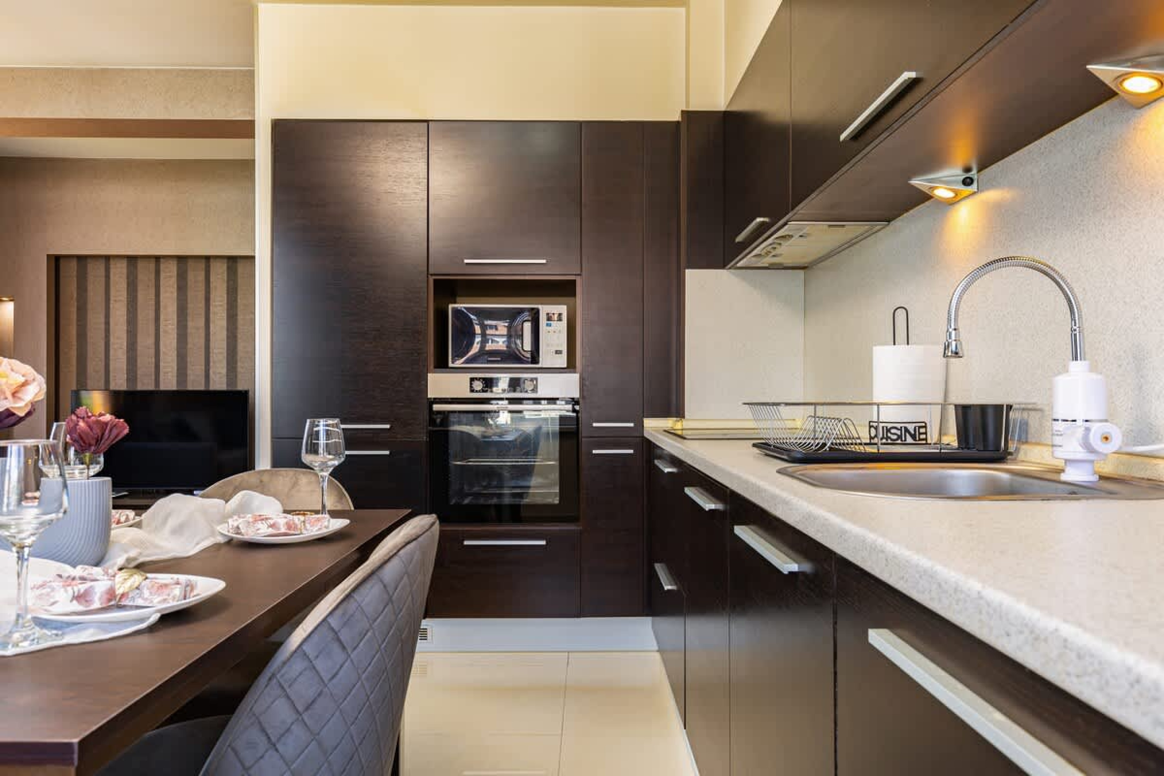 Scoutaround White Logo