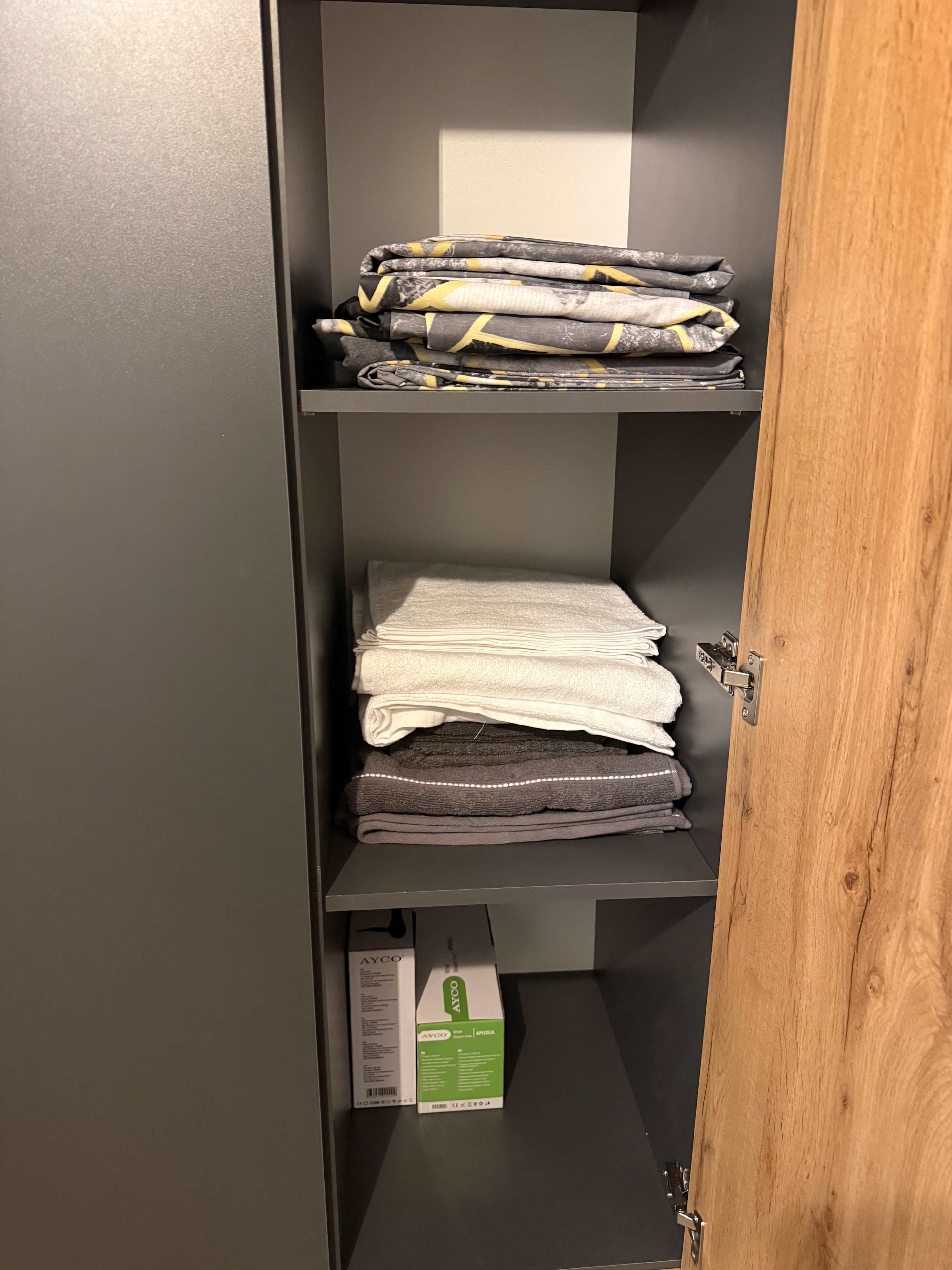 Scoutaround White Logo