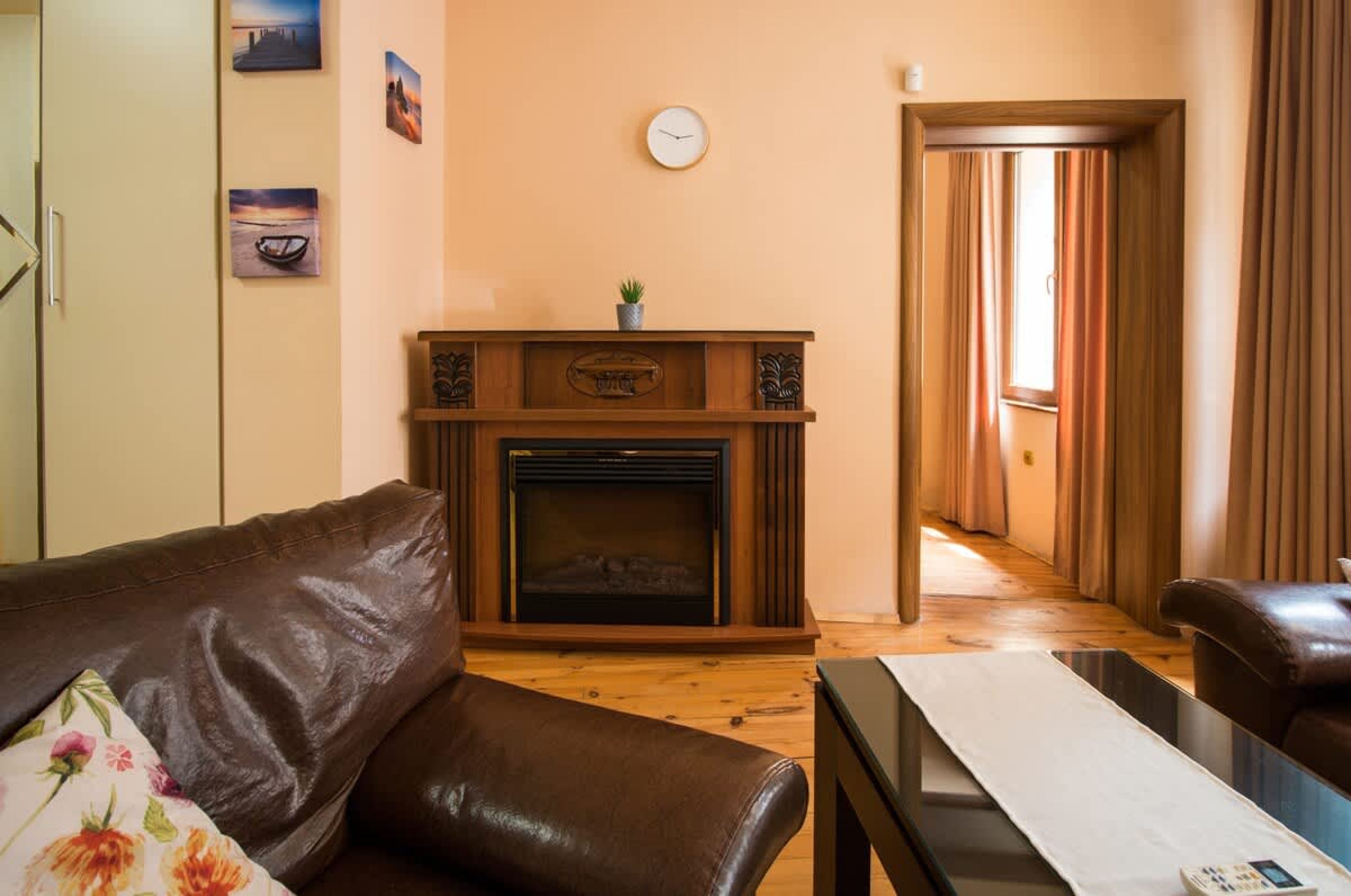 Scoutaround White Logo