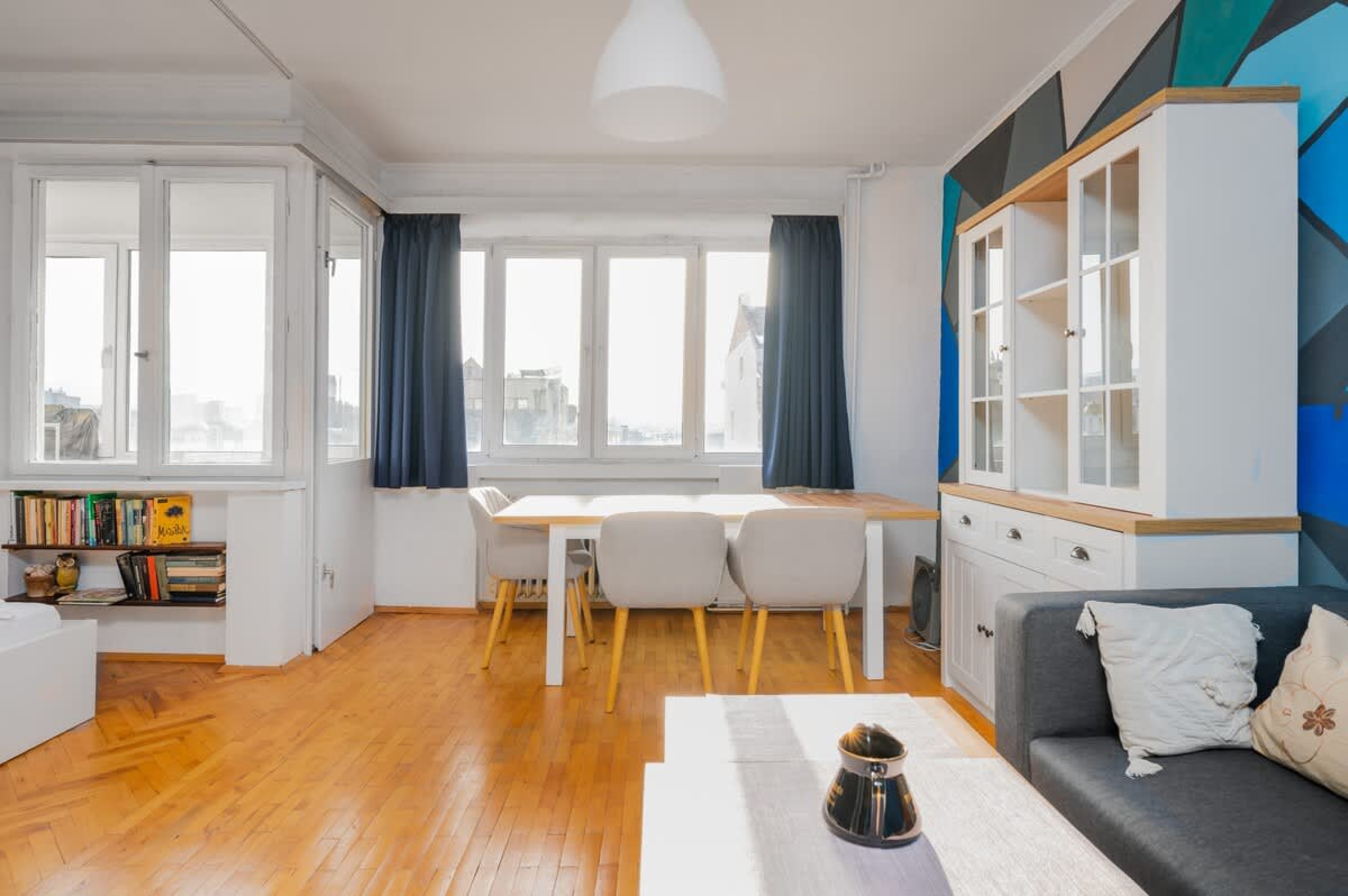 Scoutaround White Logo