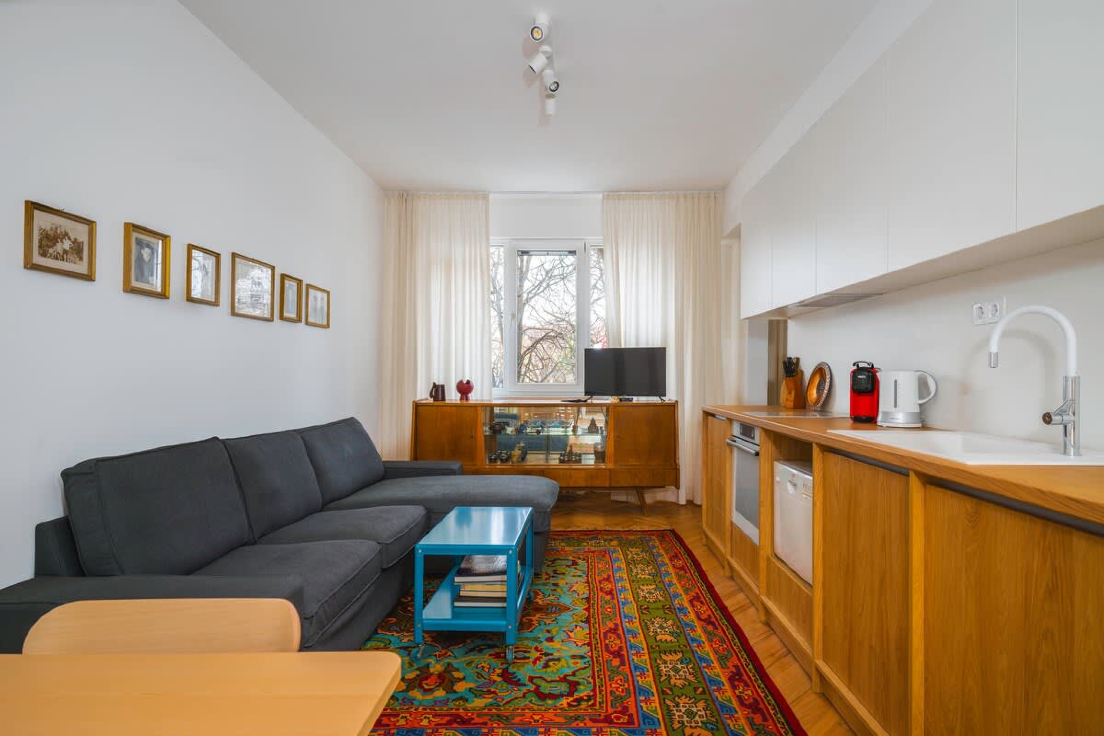 Scoutaround White Logo