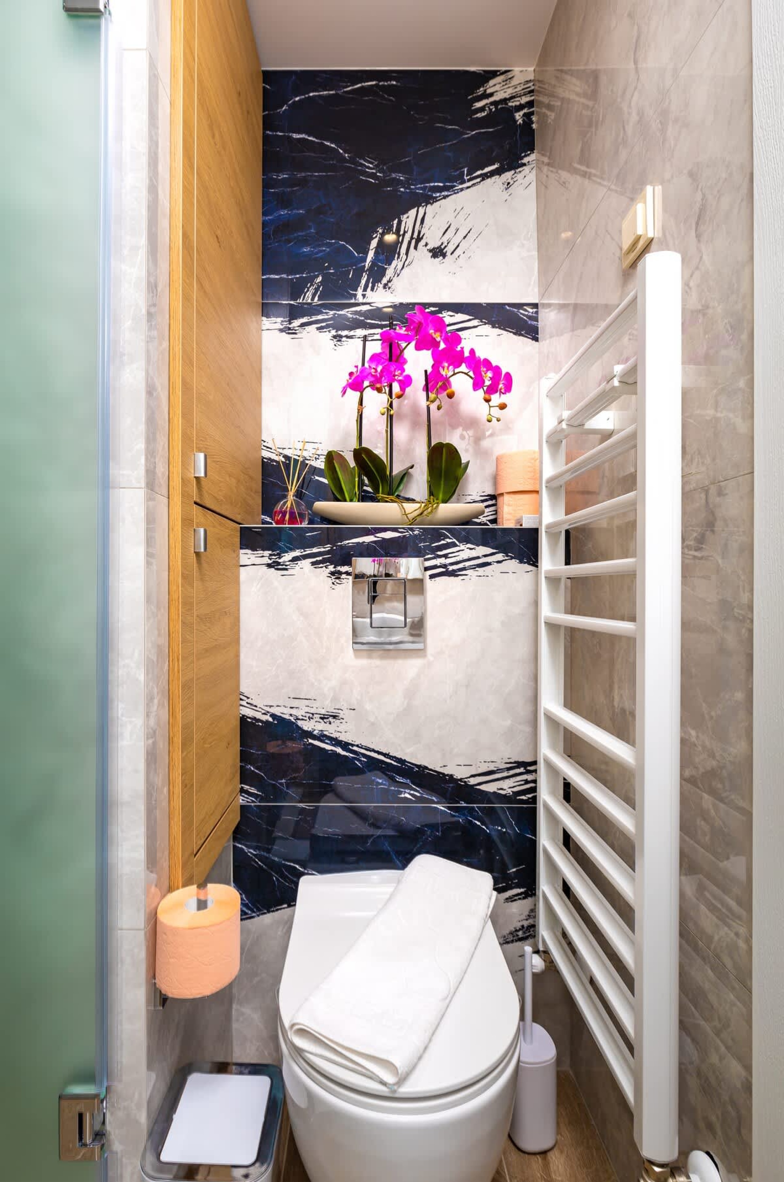 Scoutaround White Logo