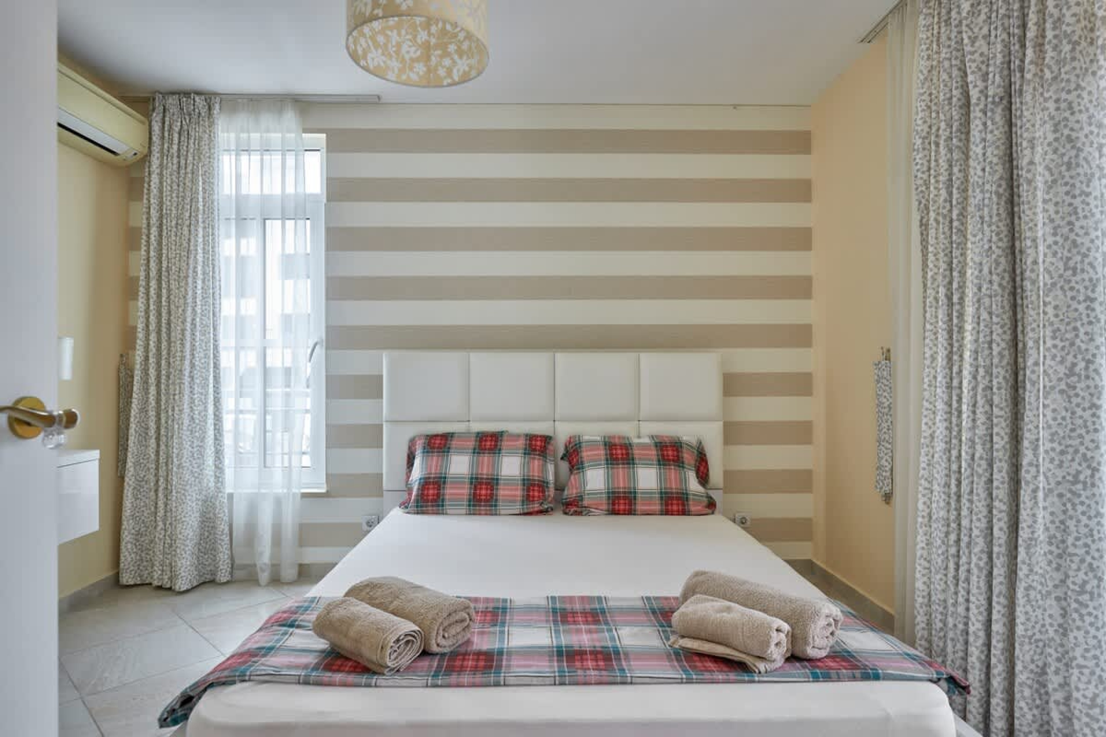 Scoutaround White Logo