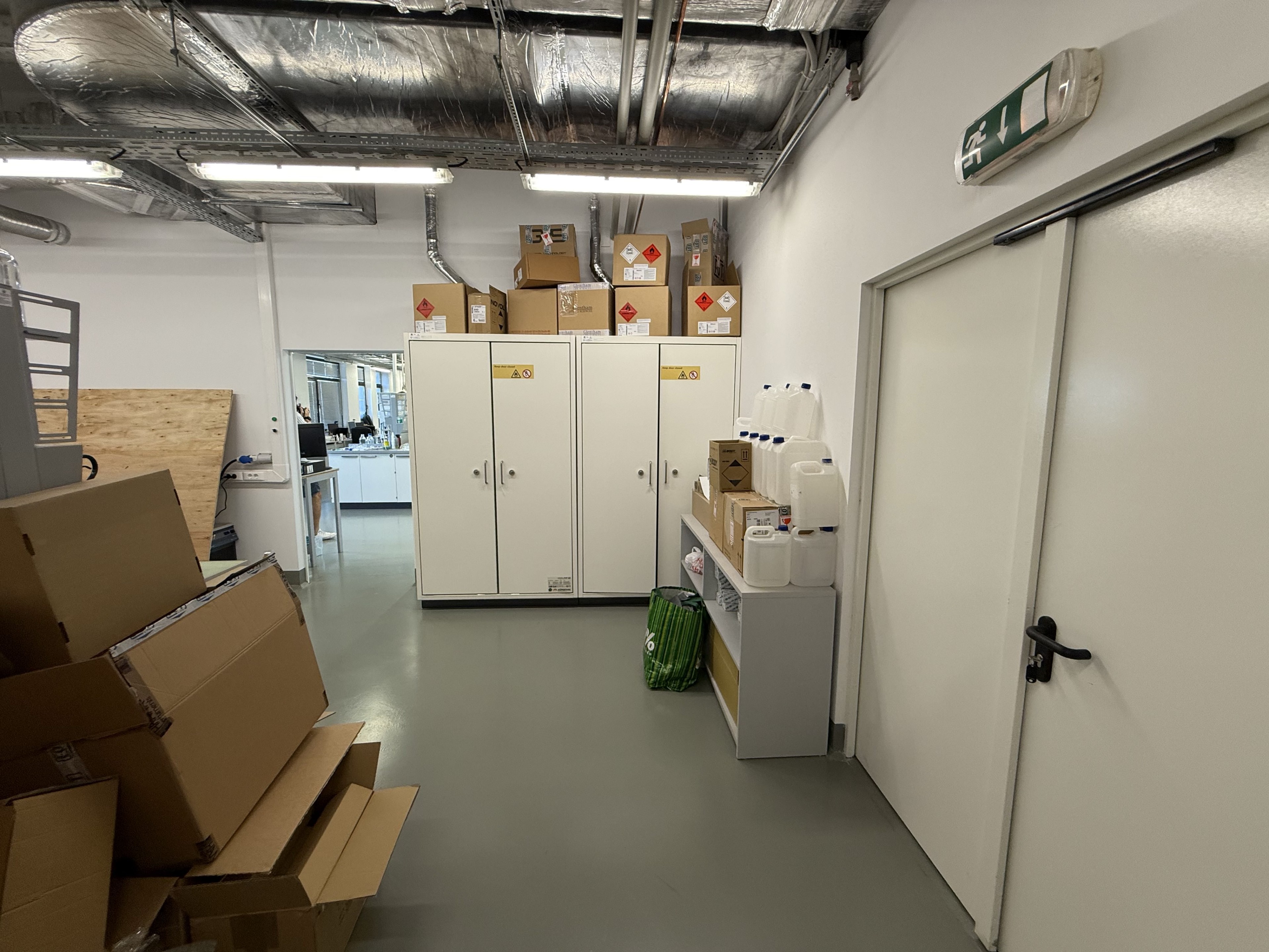 Scoutaround White Logo