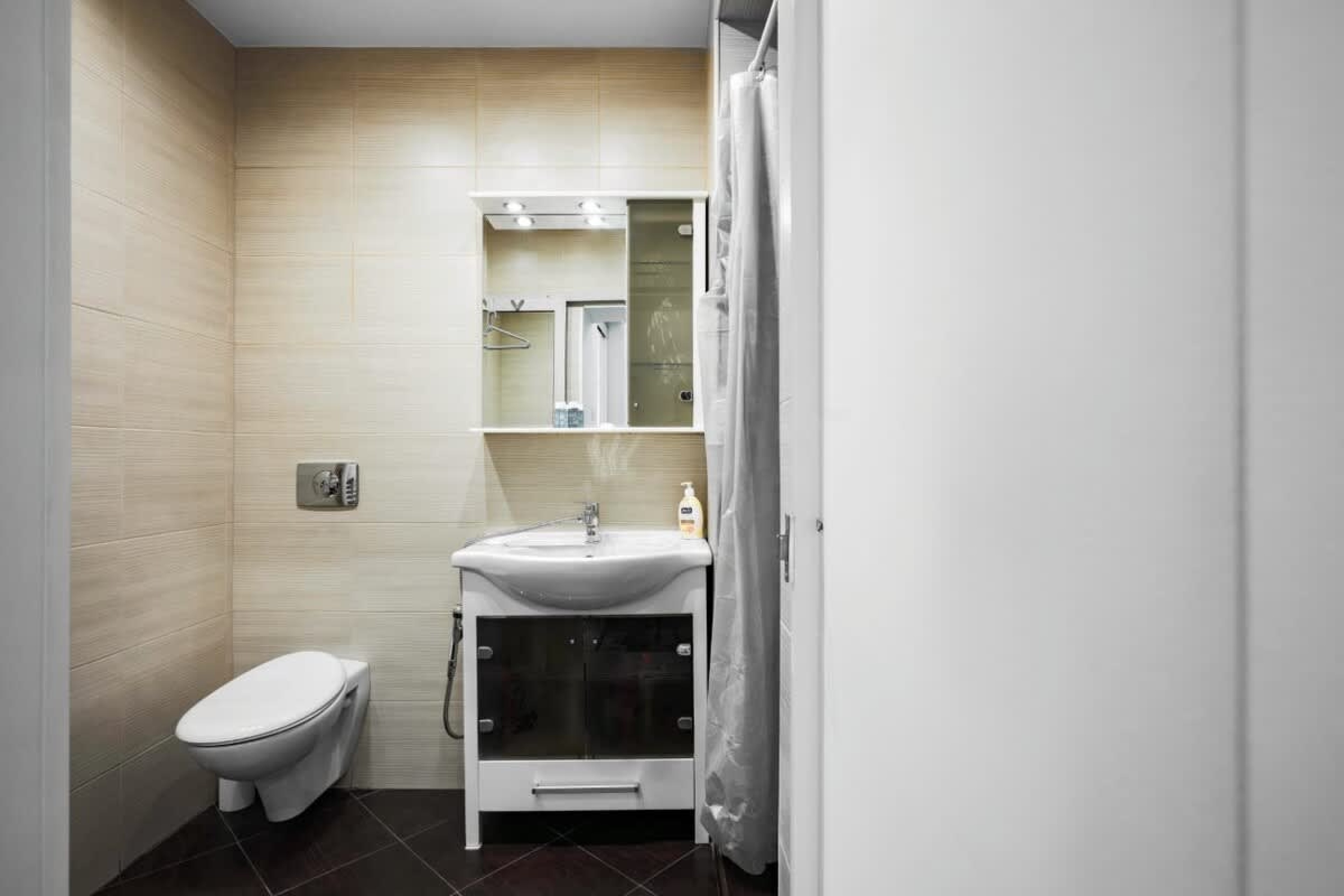 1BD Apartment - Perfect Central Location - Photo 22