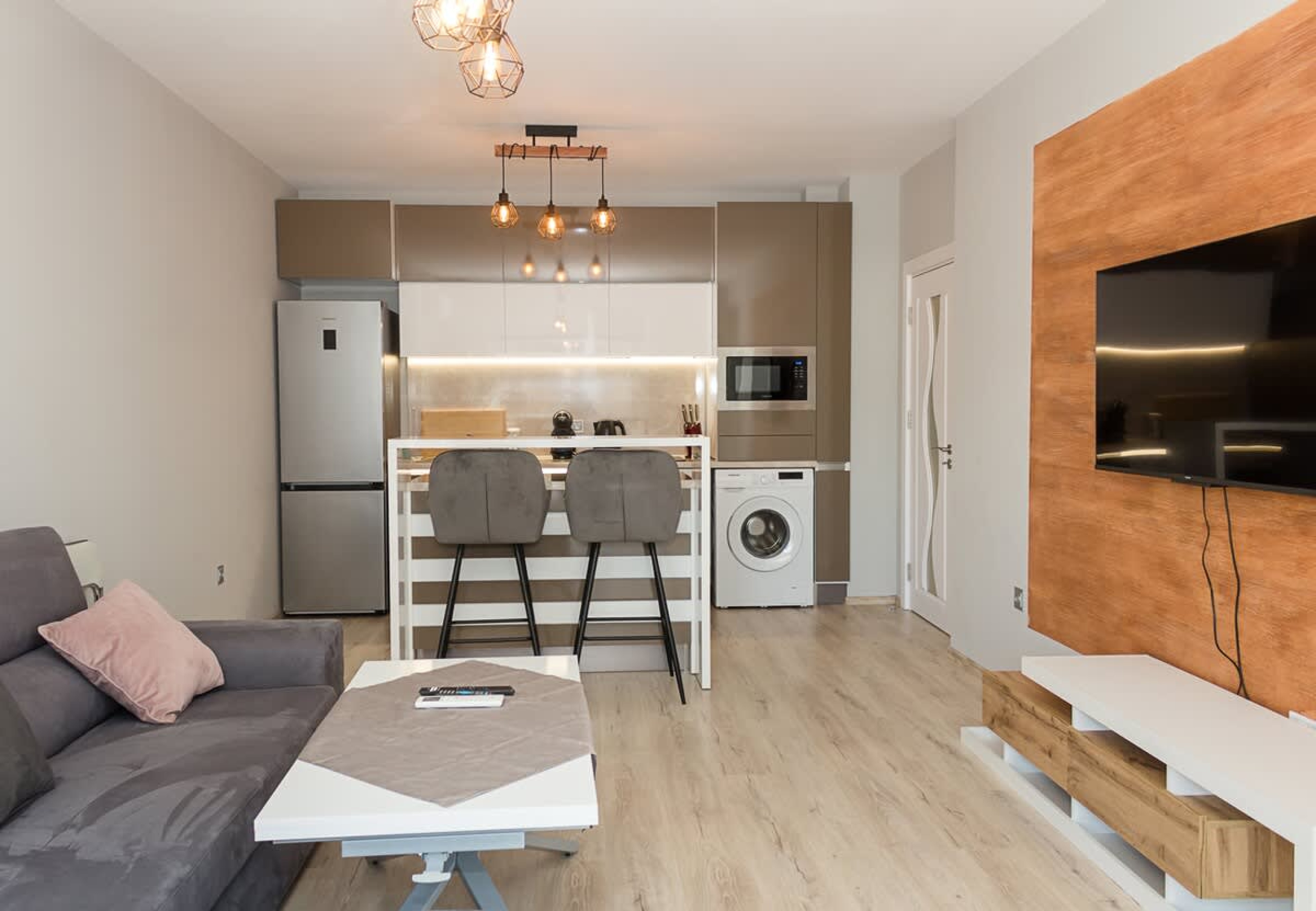 Scoutaround White Logo