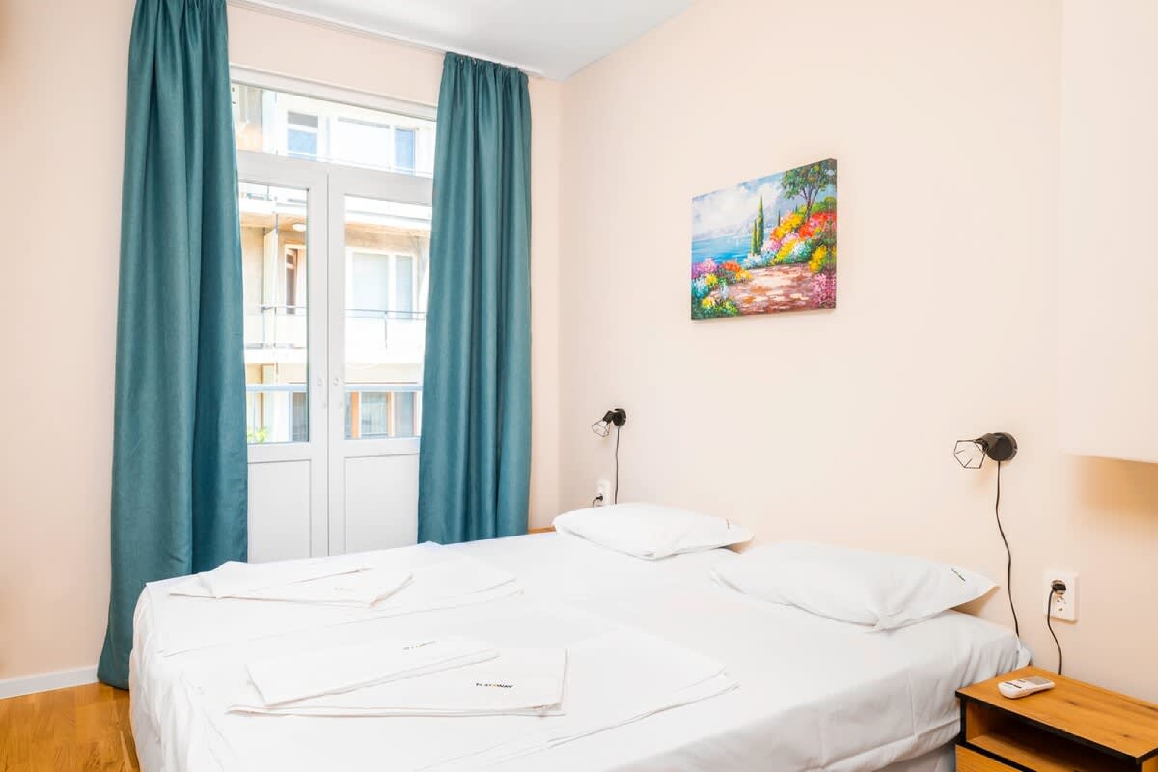 Scoutaround White Logo