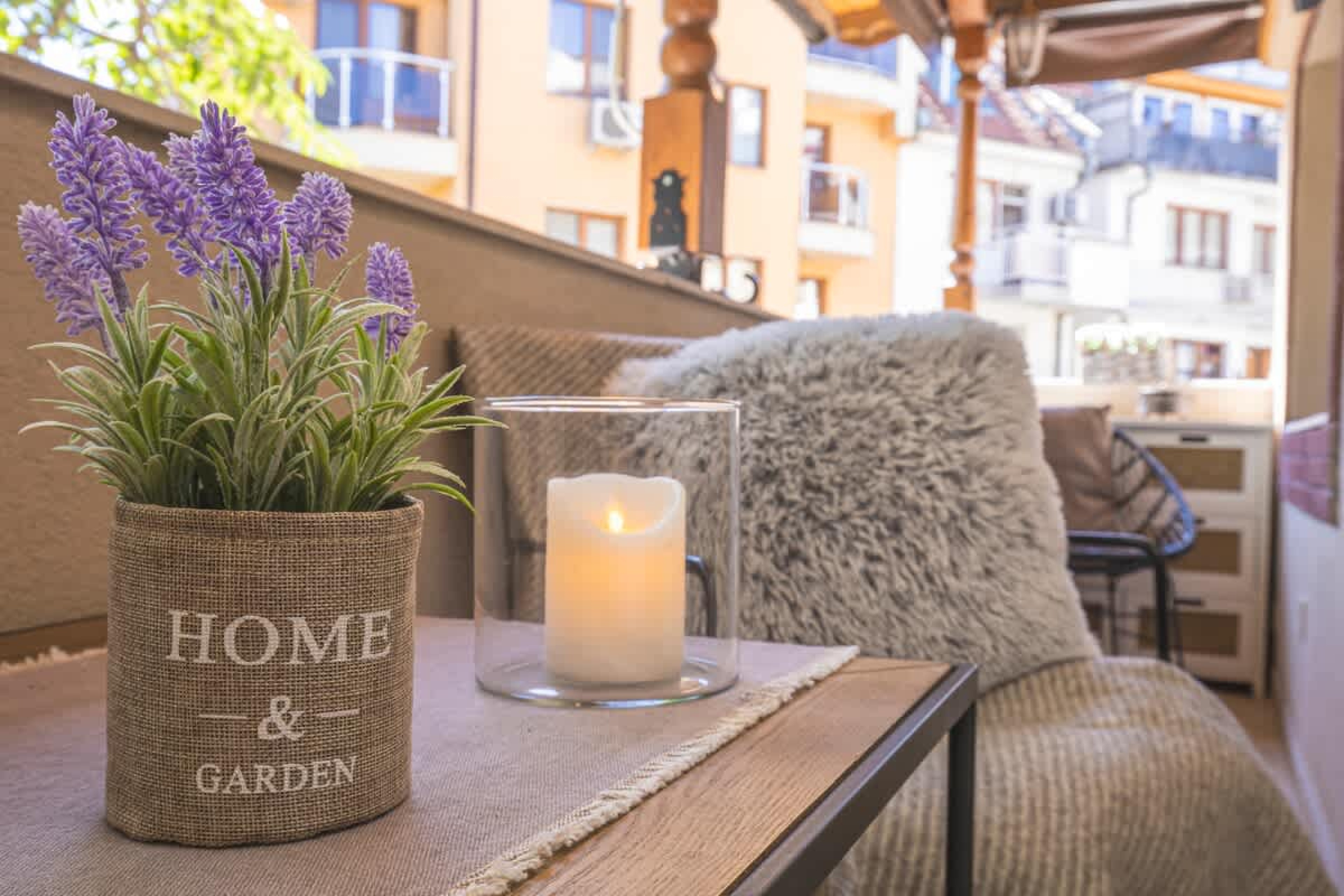 Scoutaround White Logo