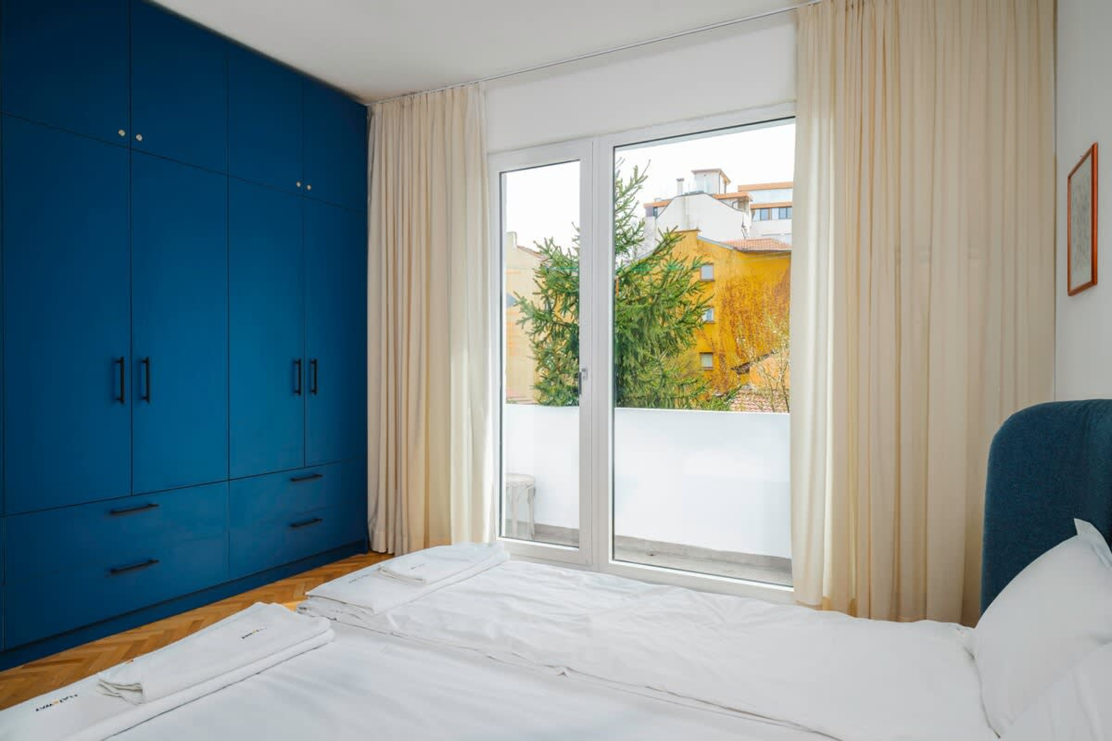 Scoutaround White Logo